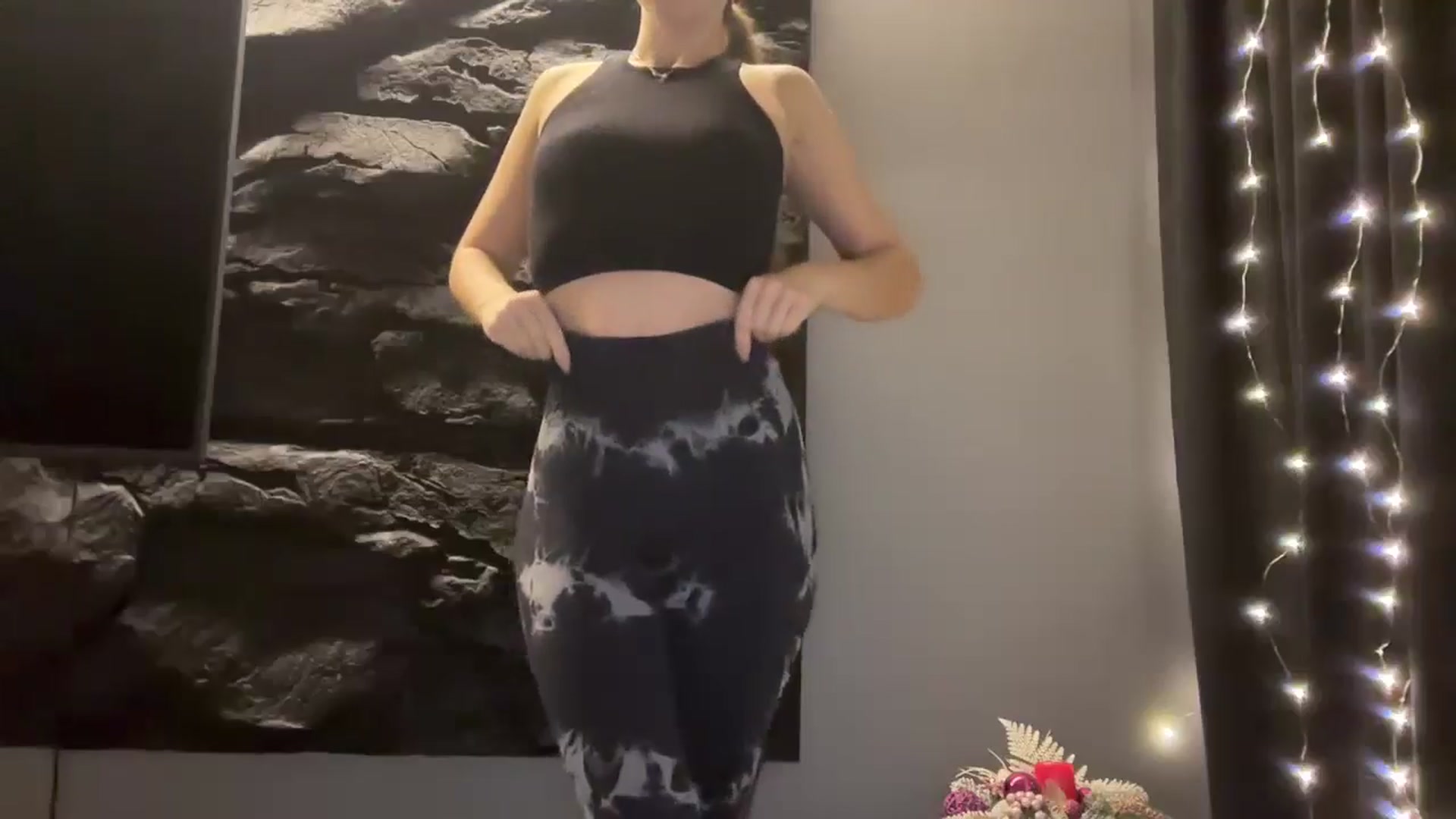 Gallery image thumbnail from JewelReigns's myfreecams stream on, 01/26/2026, 20:35 image 10 of 20