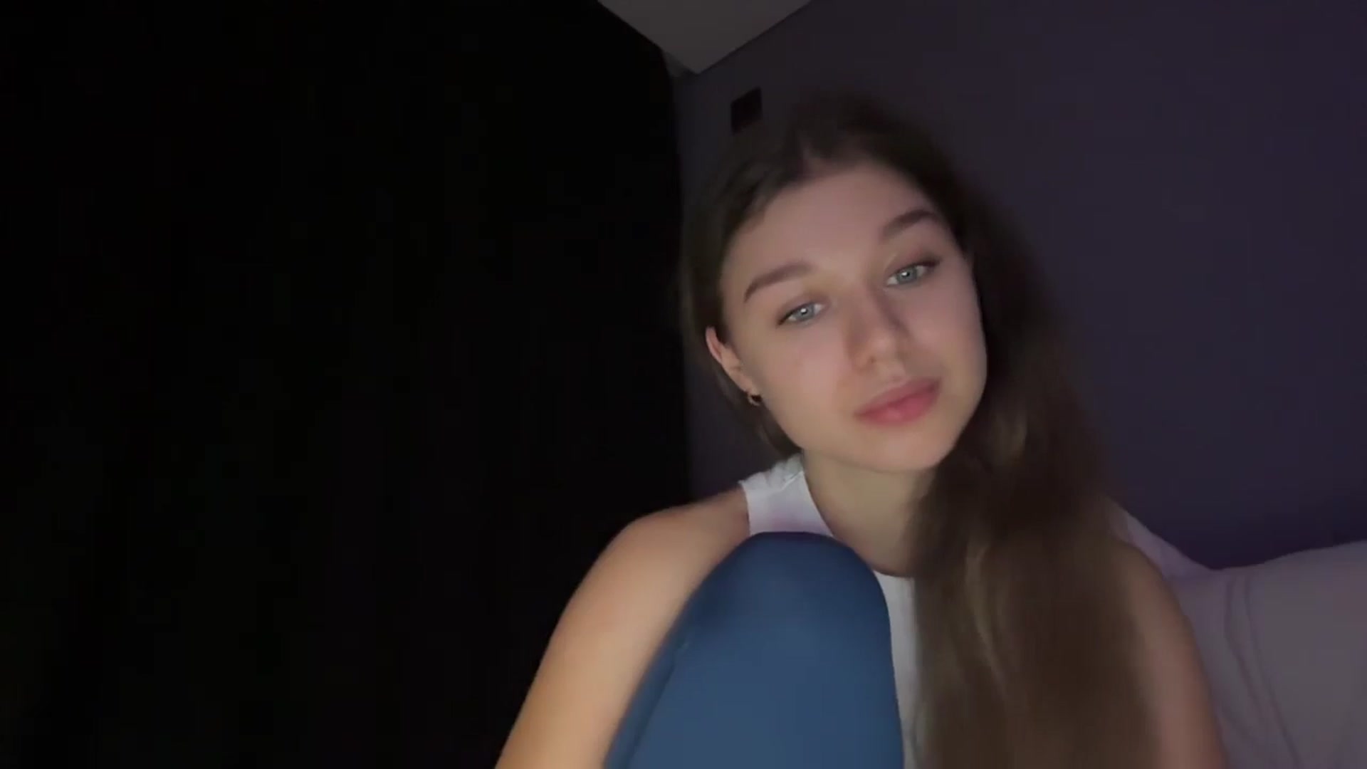 Gallery image thumbnail from JewelReigns's myfreecams stream on, 01/28/2026, 21:42 image 9 of 20