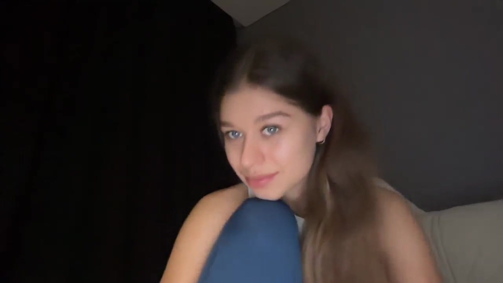 Gallery image thumbnail from JewelReigns's myfreecams stream on, 01/28/2026, 21:42 image 19 of 20