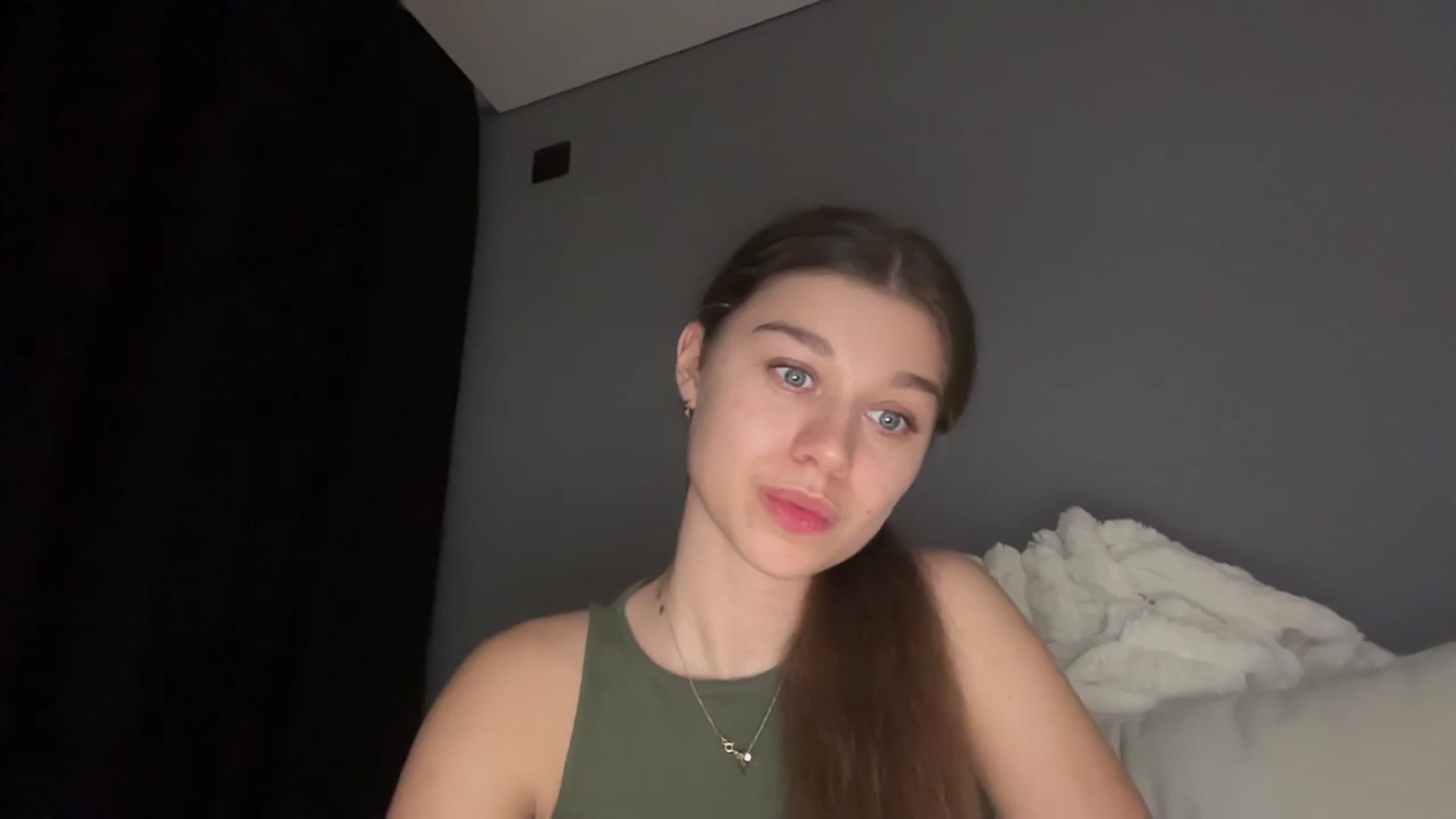 Gallery image thumbnail from JewelReigns's myfreecams stream on, 02/03/2026, 18:46 image 9 of 20