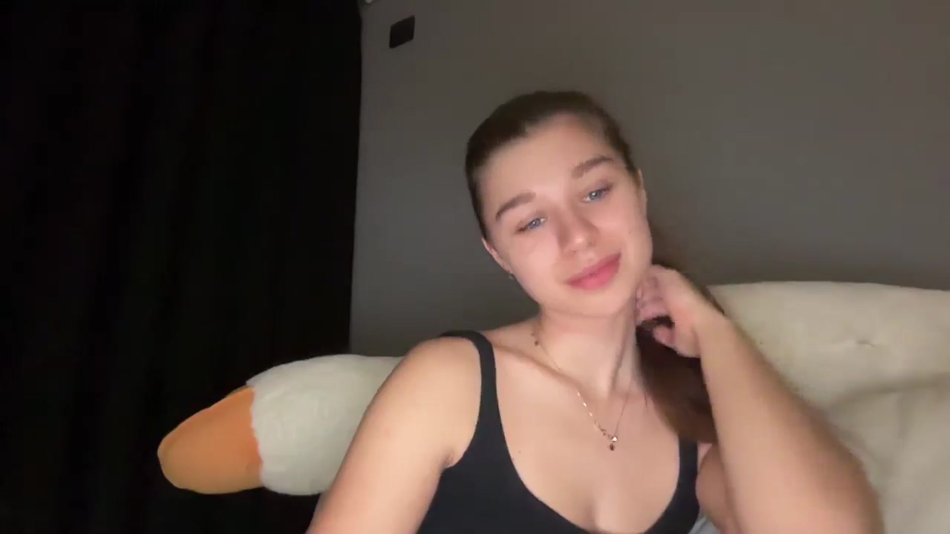 Gallery image thumbnail from JewelReigns's myfreecams stream on, 02/06/2026, 21:32 image 9 of 20