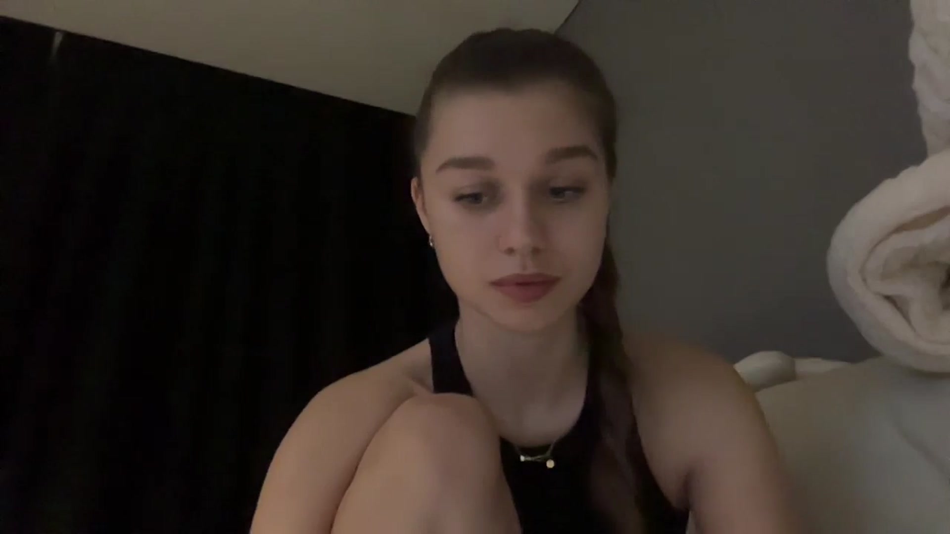 Gallery image thumbnail from JewelReigns's myfreecams stream on, 02/11/2026, 21:43 image 6 of 20