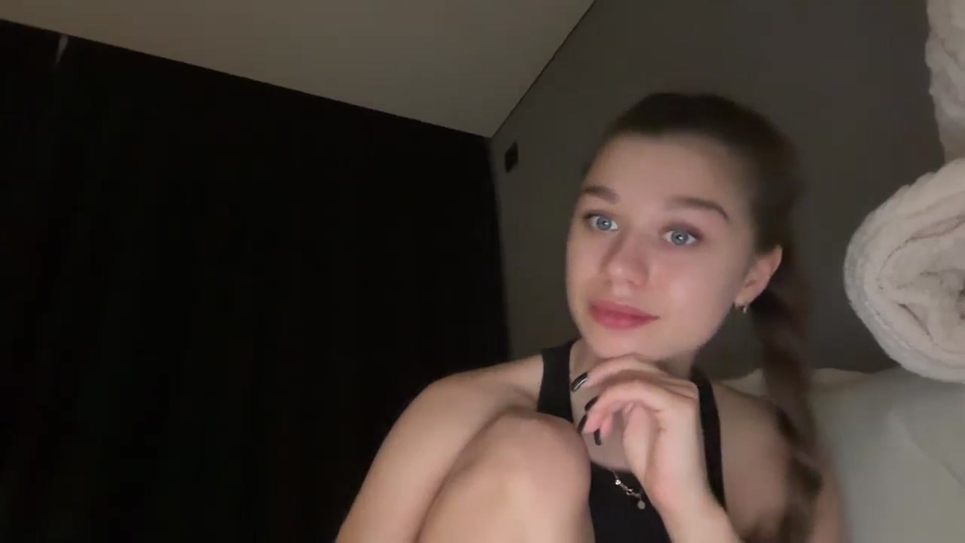 Gallery image thumbnail from JewelReigns's myfreecams stream on, 02/11/2026, 21:43 image 18 of 20