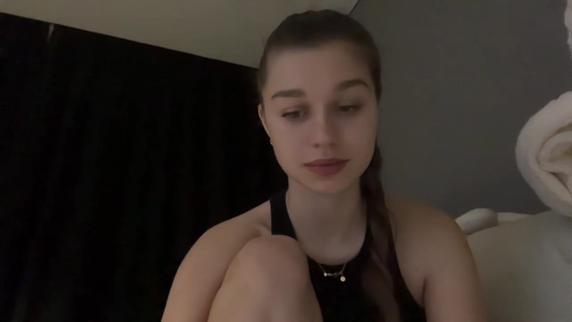 Gallery image thumbnail from JewelReigns's myfreecams stream on, 02/11/2026, 21:43 image 4 of 20