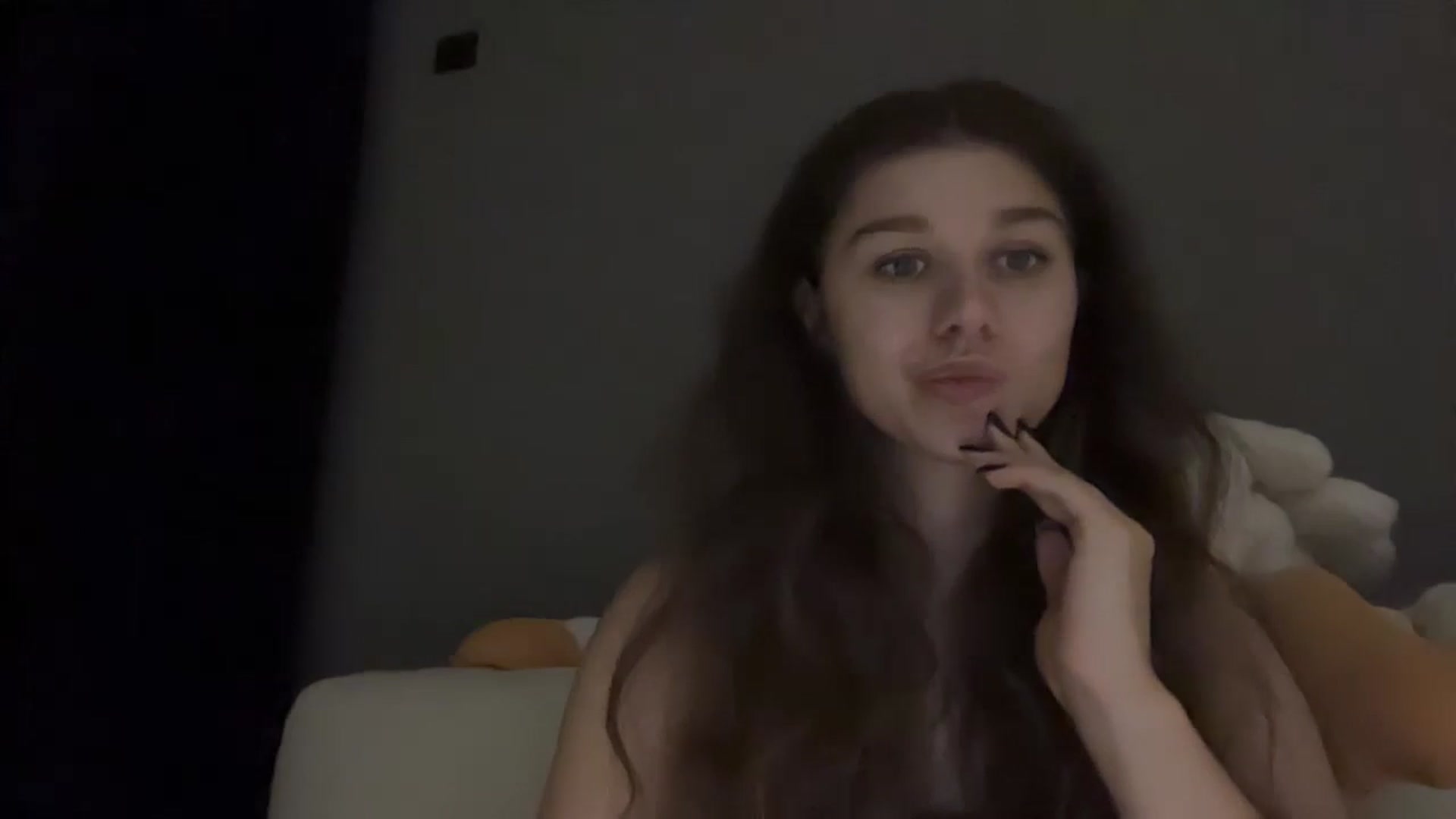 Gallery image thumbnail from JewelReigns's myfreecams stream on, 02/15/2026, 19:19 image 15 of 20