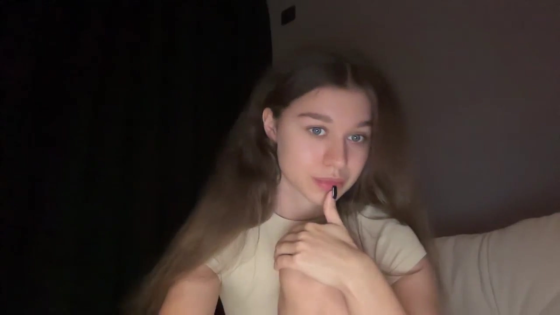 Gallery image thumbnail from JewelReigns's myfreecams stream on, 02/25/2026, 20:17 image 3 of 20