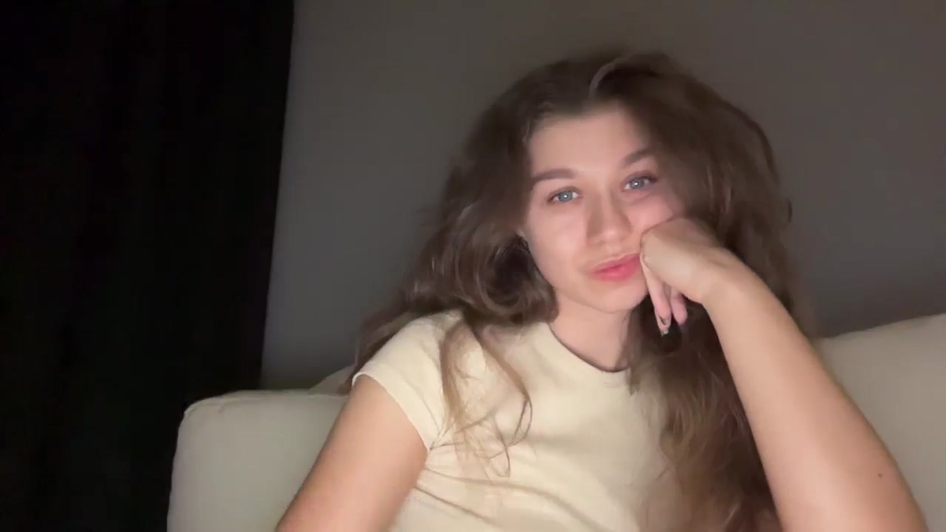 Gallery image thumbnail from JewelReigns's myfreecams stream on, 03/03/2026, 21:45 image 9 of 20
