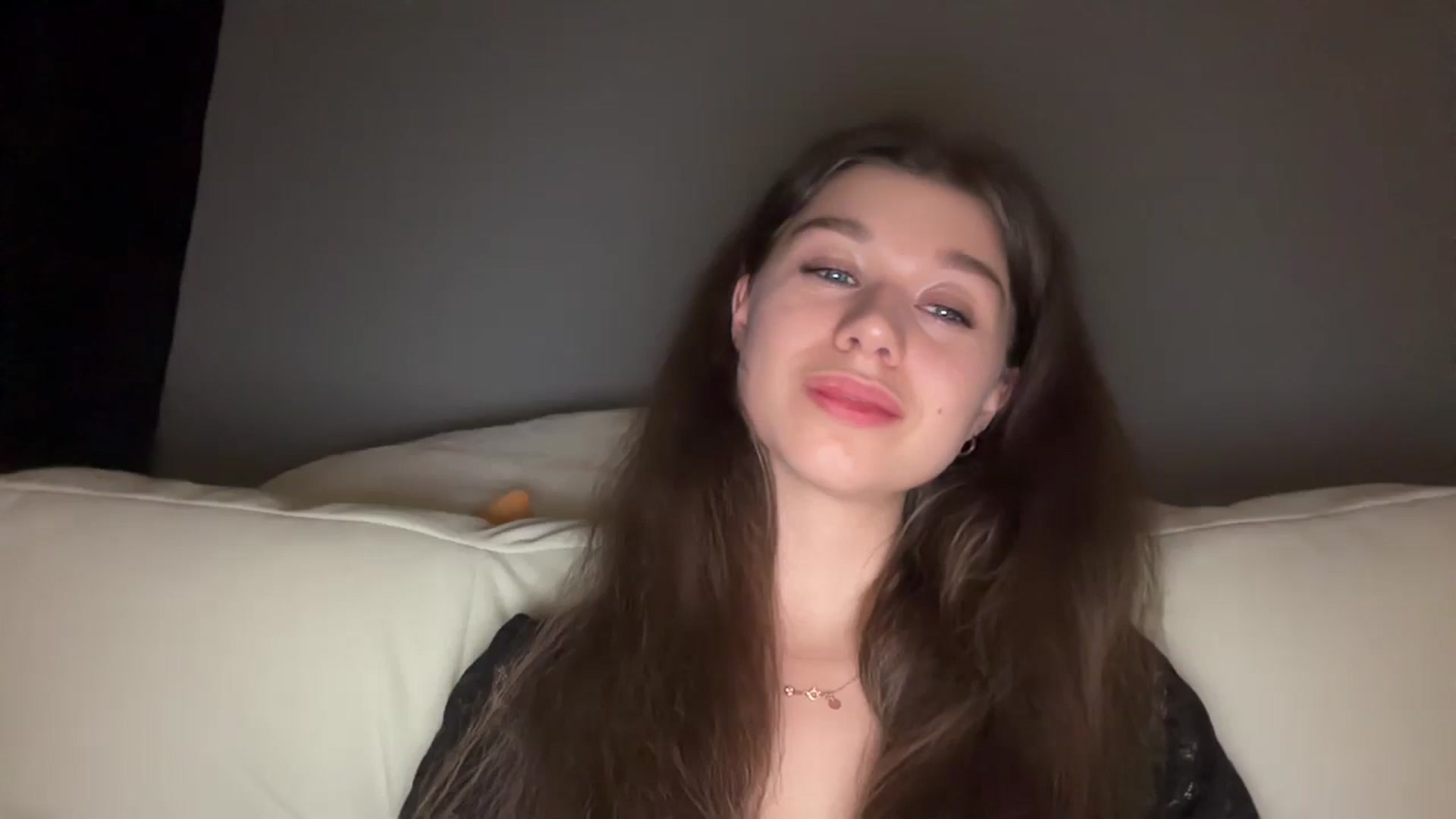 Gallery image thumbnail from JewelReigns's myfreecams stream on, 03/05/2026, 23:03 image 9 of 20