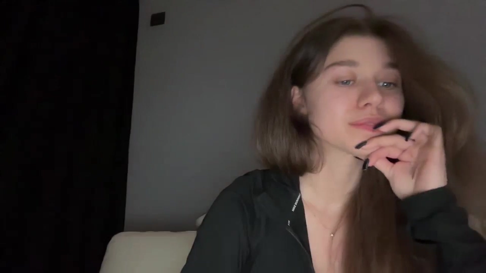 Gallery image thumbnail from JewelReigns's myfreecams stream on, 03/10/2026, 18:12 image 17 of 20
