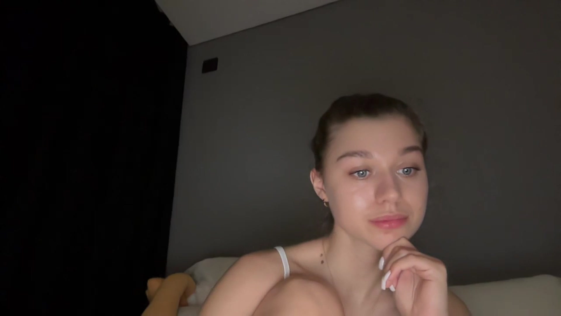 Gallery image thumbnail from JewelReigns's myfreecams stream on, 03/22/2026, 19:50 image 19 of 20