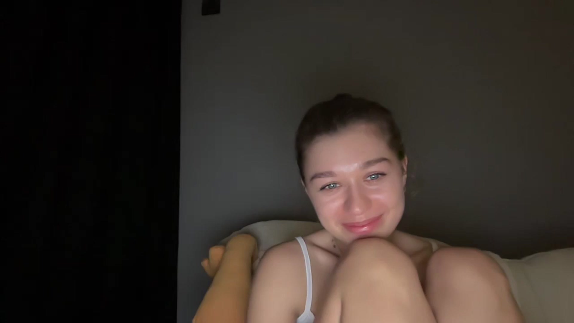 Gallery image thumbnail from JewelReigns's myfreecams stream on, 03/22/2026, 22:14 image 1 of 20