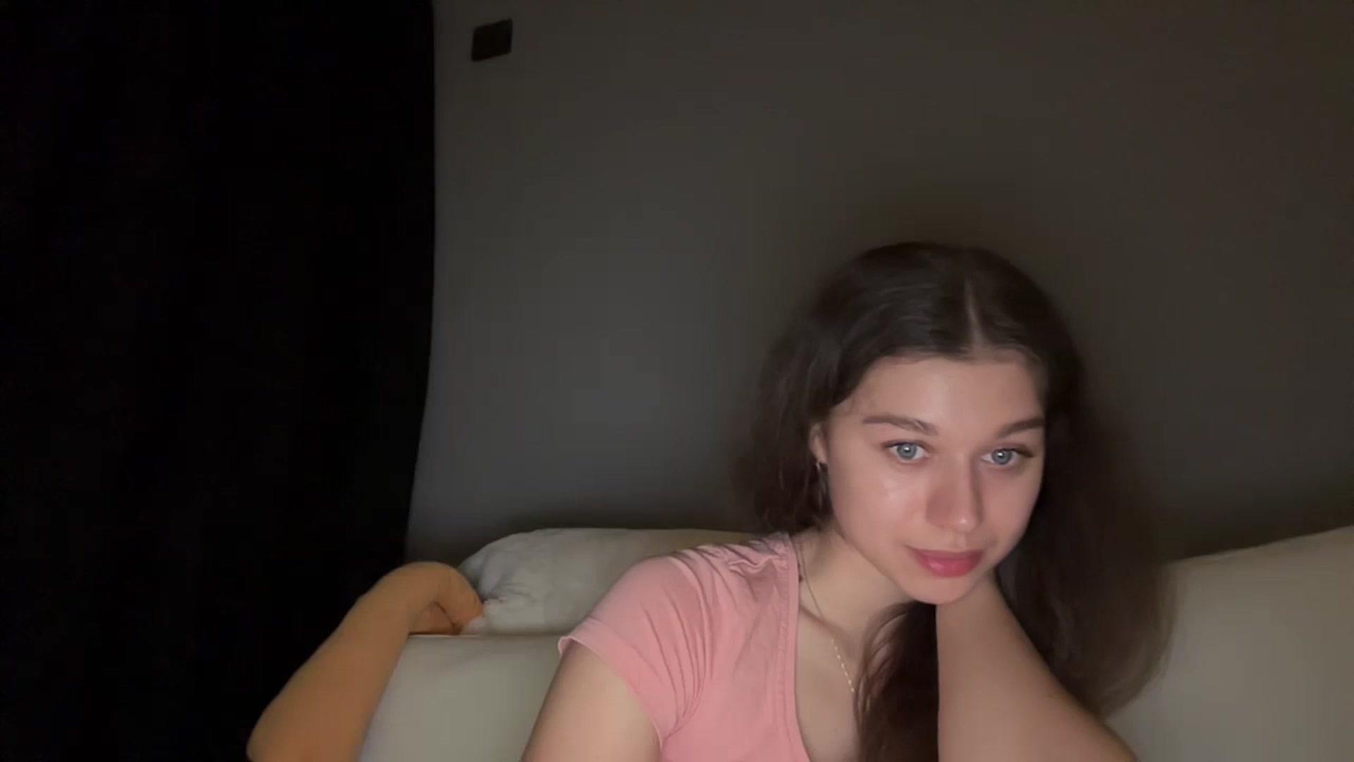 Gallery image thumbnail from JewelReigns's myfreecams stream on, 03/25/2026, 20:03 image 20 of 20