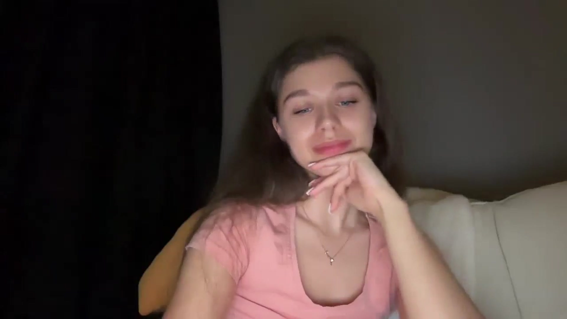 Gallery image thumbnail from JewelReigns's myfreecams stream on, 03/25/2026, 22:19 image 15 of 20