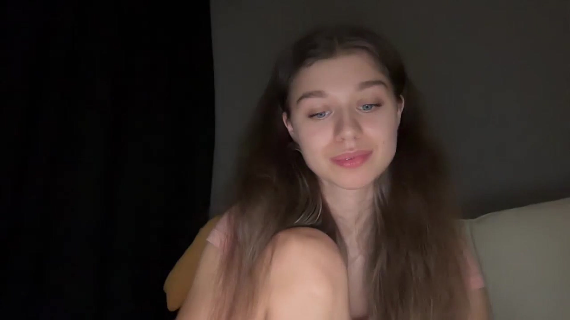 Gallery image thumbnail from JewelReigns's myfreecams stream on, 03/25/2026, 23:35 image 17 of 20
