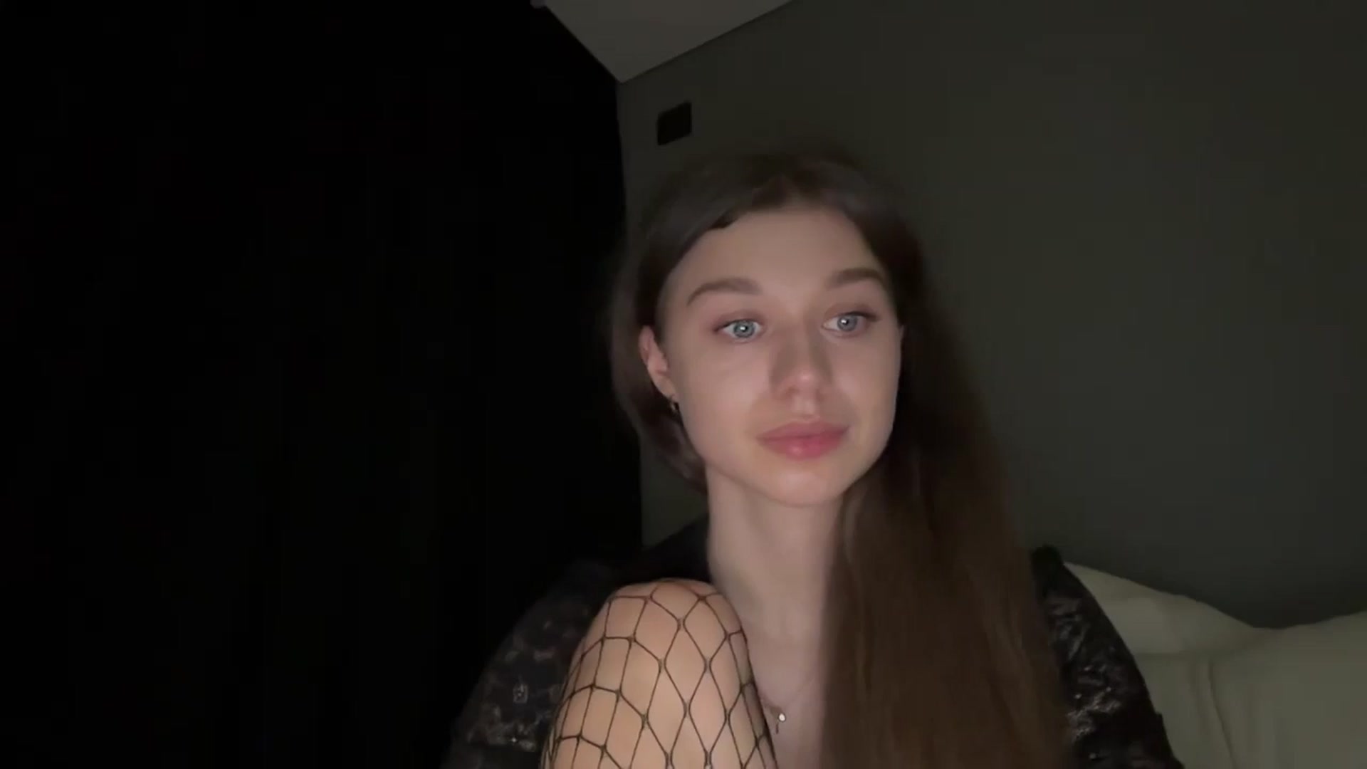Gallery image thumbnail from JewelReigns's myfreecams stream on, 03/27/2026, 20:37 image 11 of 20