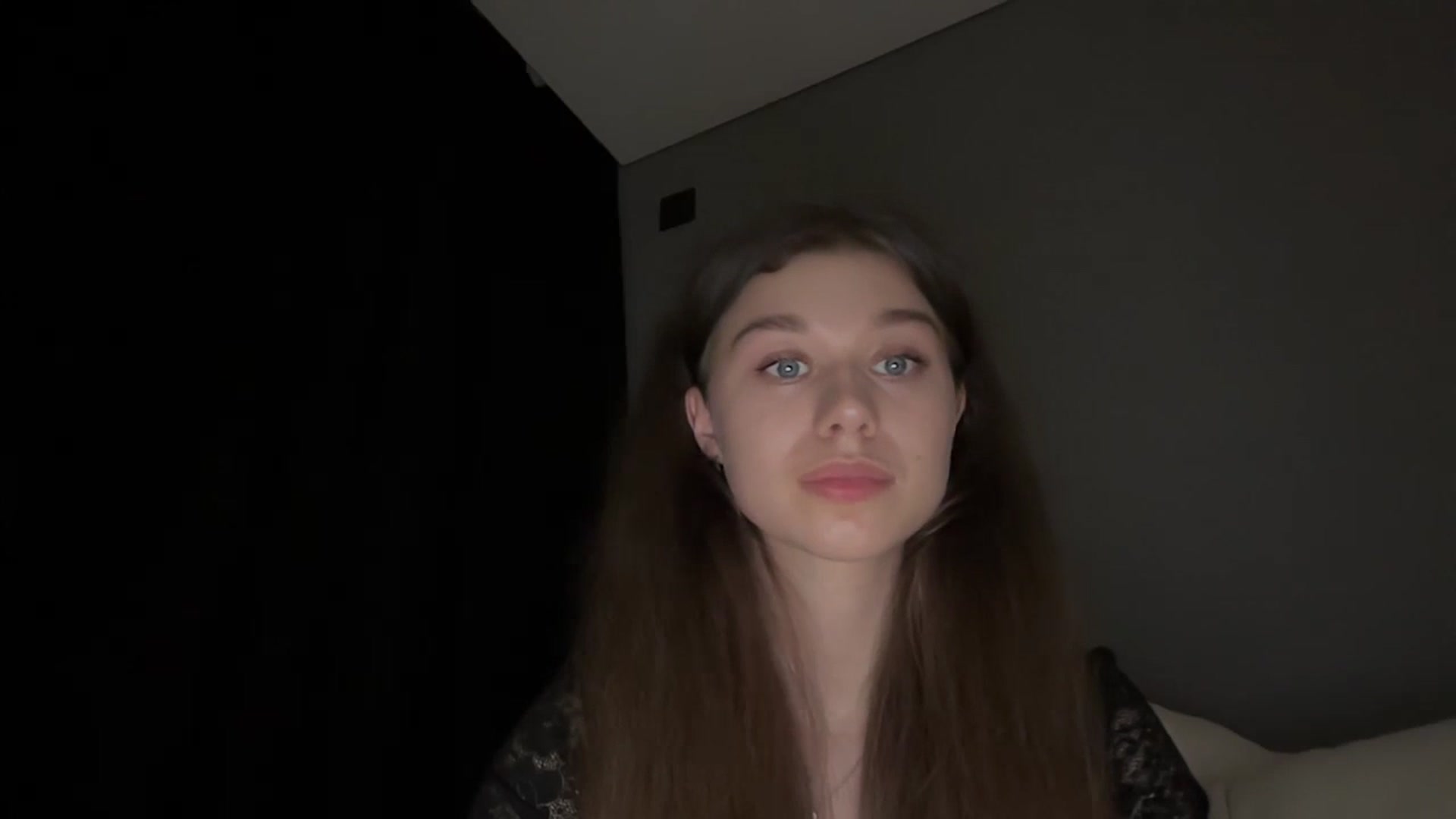 Gallery image thumbnail from JewelReigns's myfreecams stream on, 03/27/2026, 20:53 image 3 of 20
