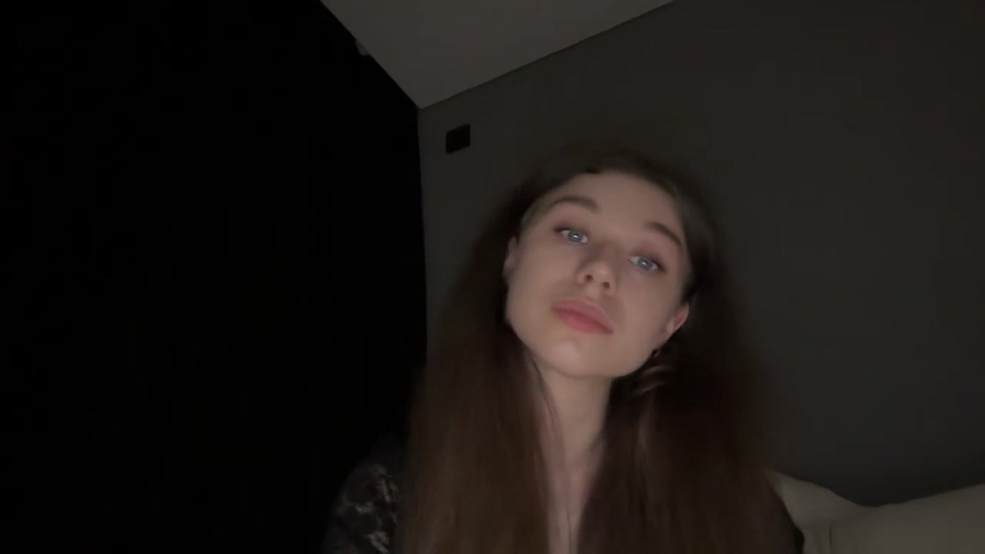 Gallery image thumbnail from JewelReigns's myfreecams stream on, 03/27/2026, 20:53 image 6 of 20