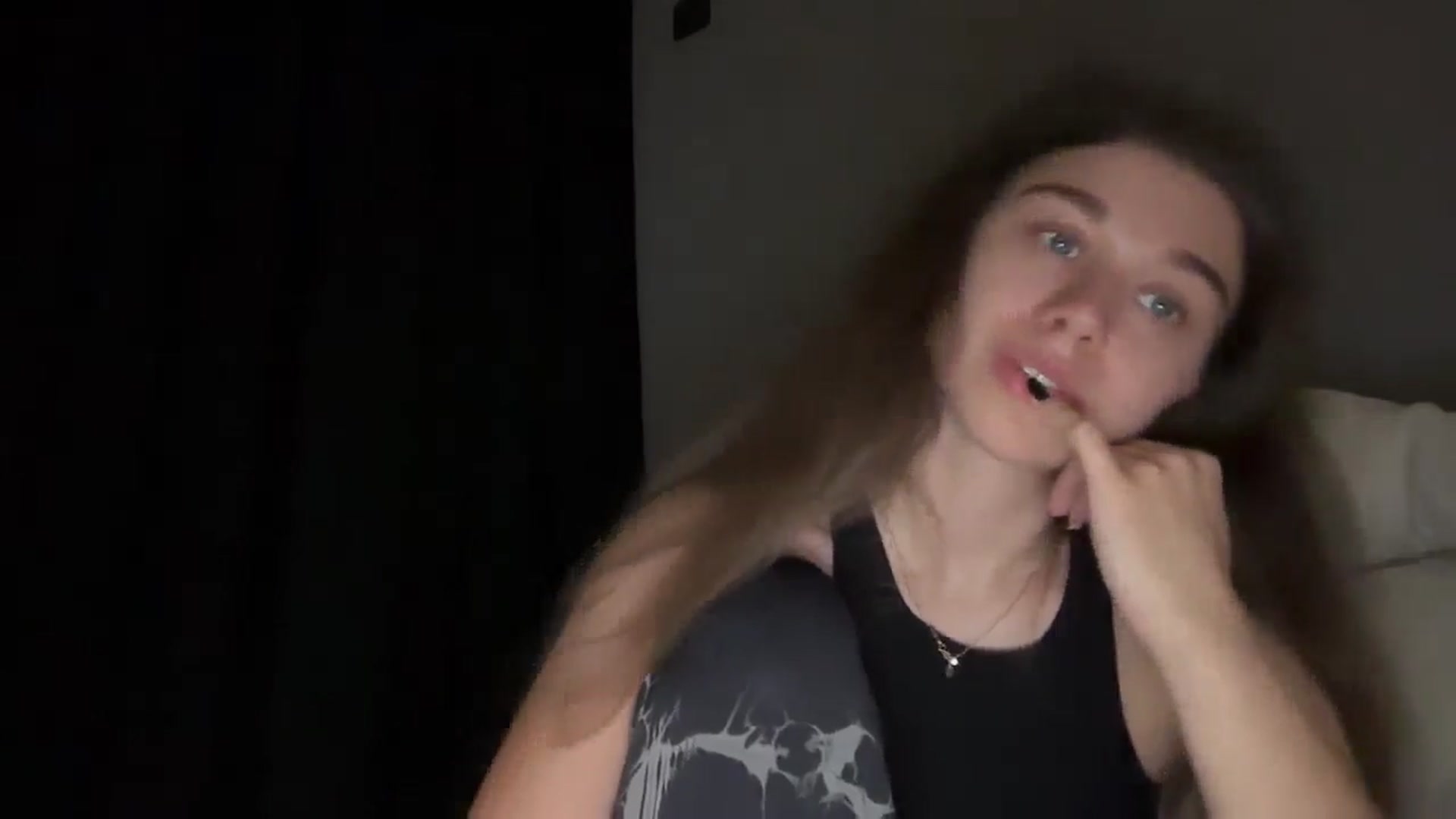 Gallery image thumbnail from JewelReigns's myfreecams stream on, 04/13/2026, 18:59 image 10 of 20