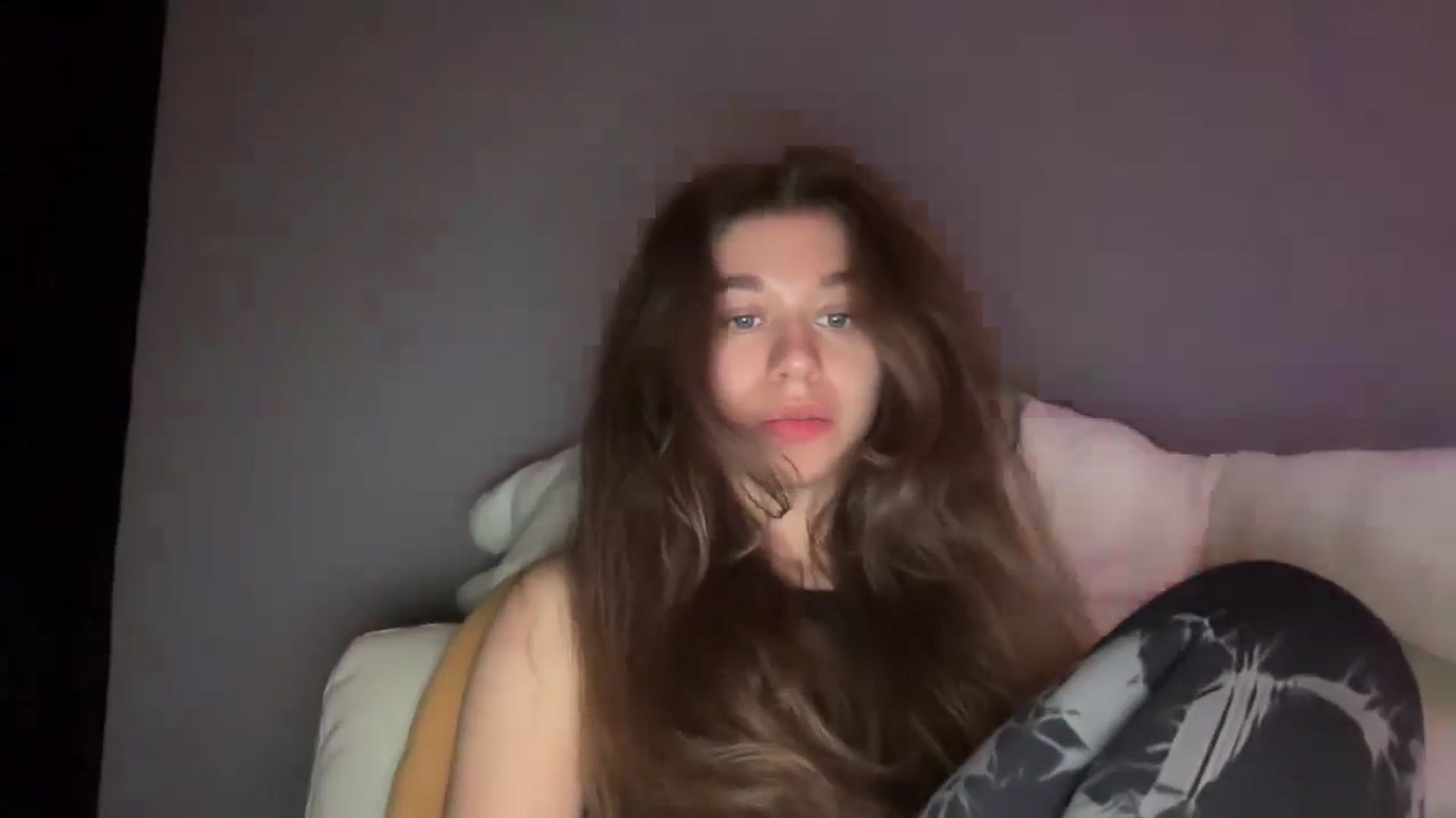 Gallery image thumbnail from JewelReigns's myfreecams stream on, 04/13/2026, 22:50 image 11 of 20