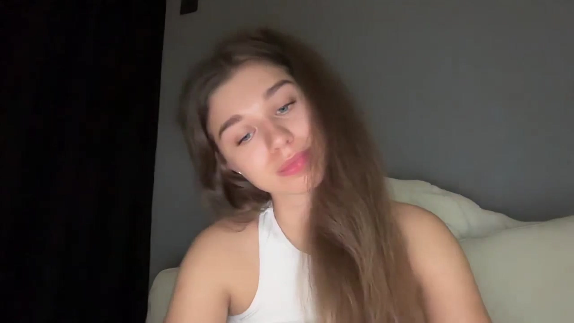 Gallery image thumbnail from JewelReigns's myfreecams stream on, 04/21/2026, 19:40 image 6 of 20