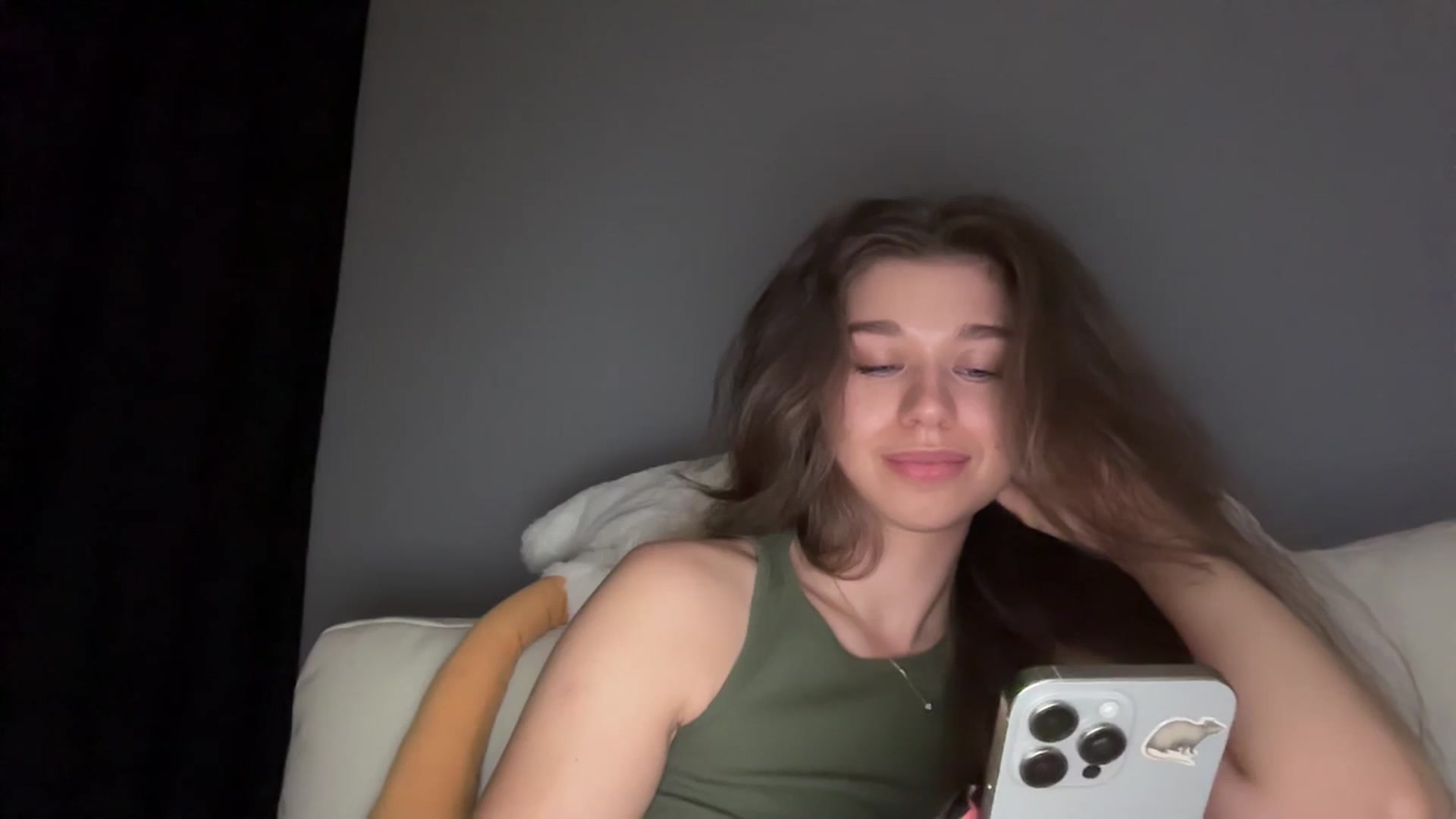 Gallery image thumbnail from JewelReigns's myfreecams stream on, 04/25/2026, 22:15 image 11 of 20