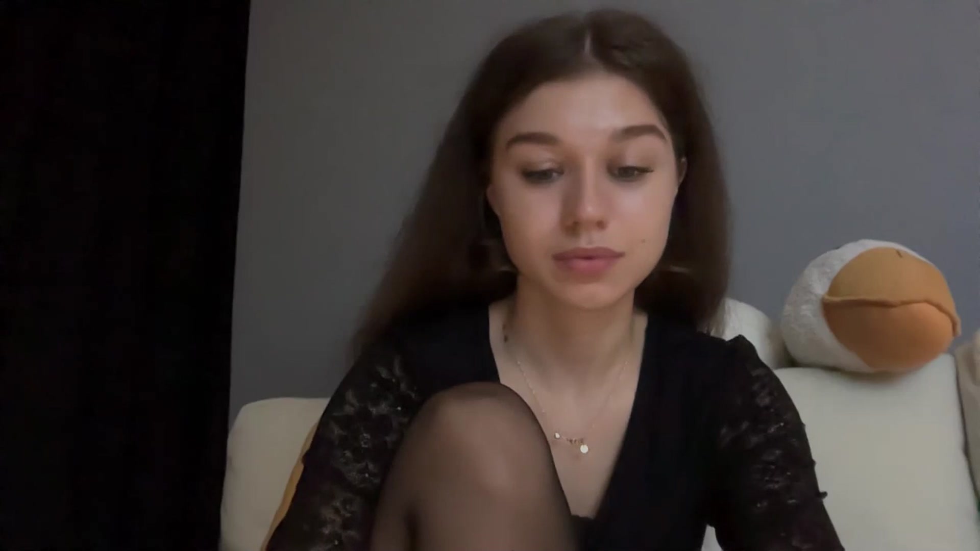 Gallery image thumbnail from JewelReigns's myfreecams stream on, 04/26/2026, 20:03 image 11 of 20