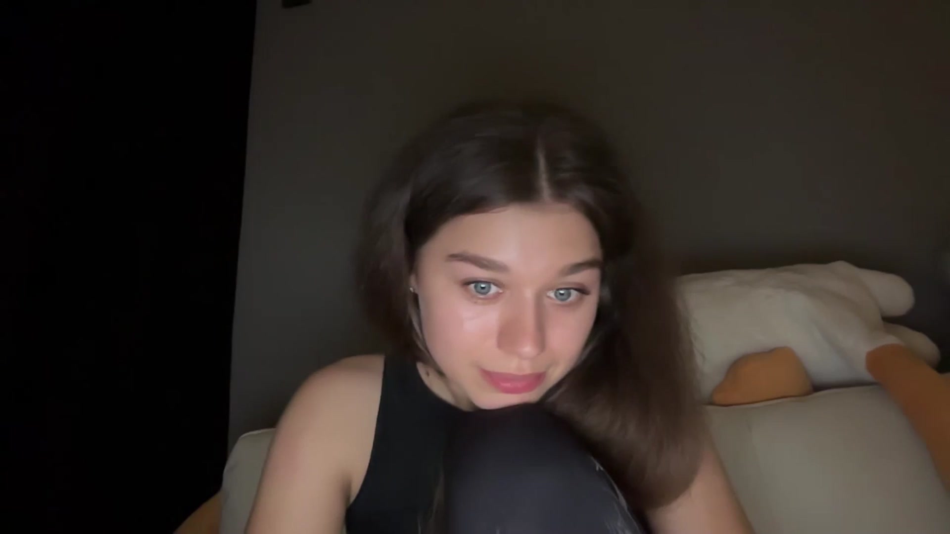 Gallery image thumbnail from JewelReigns's myfreecams stream on, 04/29/2026, 21:06 image 19 of 20