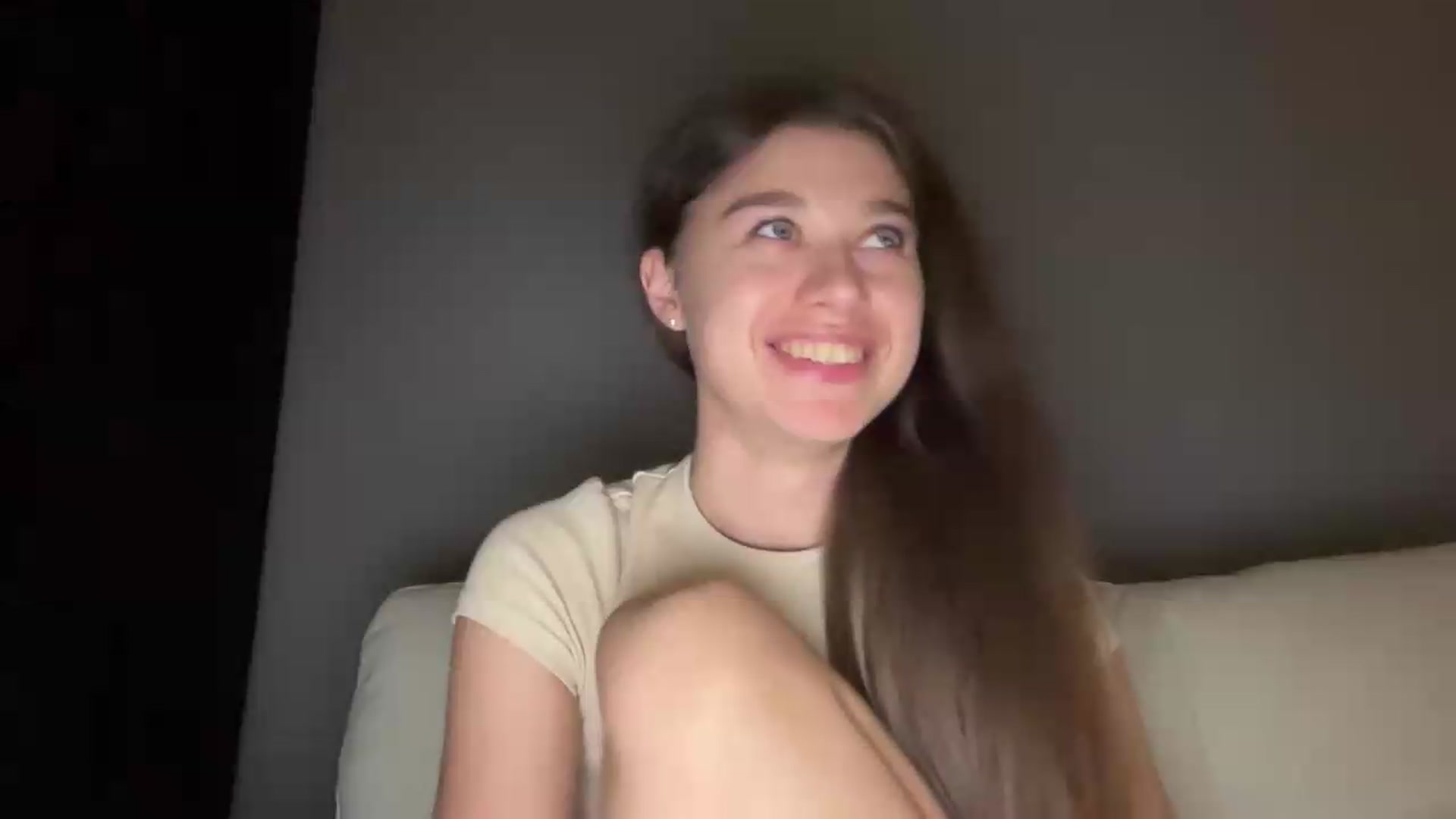 Gallery image thumbnail from JewelReigns's myfreecams stream on, 05/11/2026, 22:08 image 17 of 20