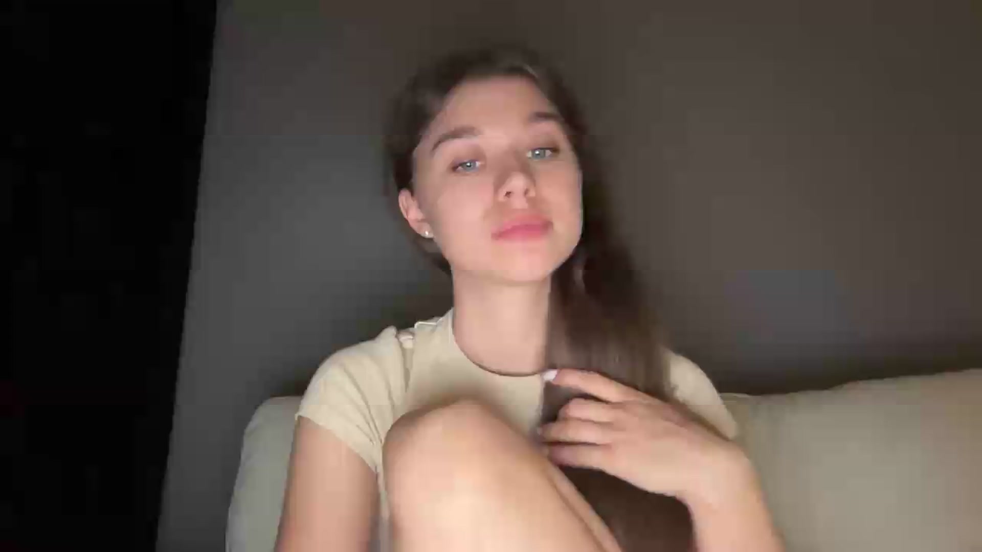 Gallery image thumbnail from JewelReigns's myfreecams stream on, 05/11/2026, 22:08 image 18 of 20