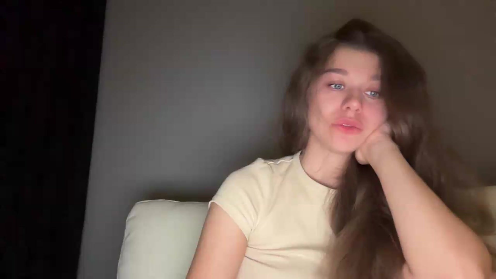 Gallery image thumbnail from JewelReigns's myfreecams stream on, 05/11/2026, 22:30 image 20 of 20
