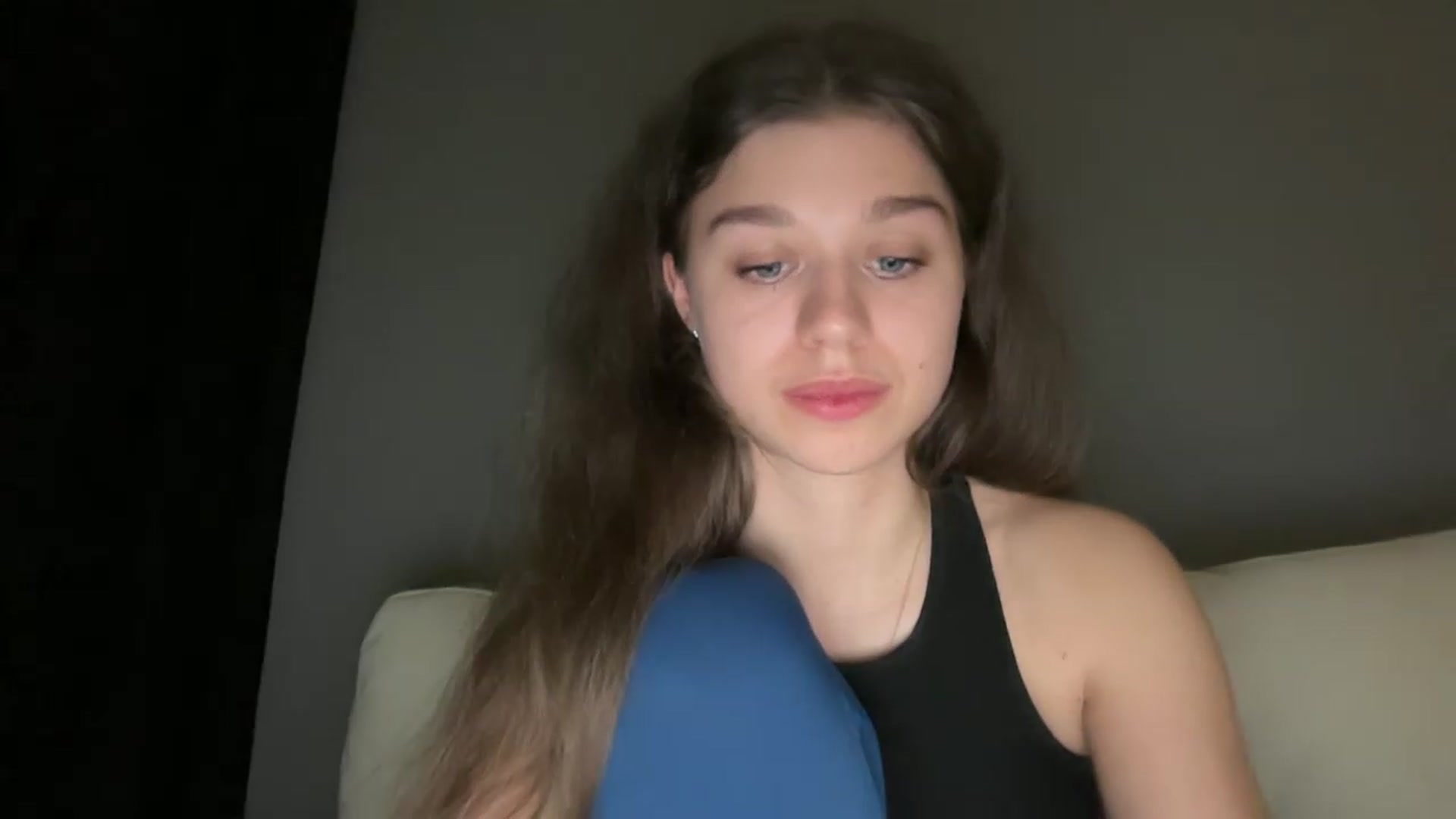 Gallery image thumbnail from JewelReigns's myfreecams stream on, 05/13/2026, 01:54 image 10 of 20