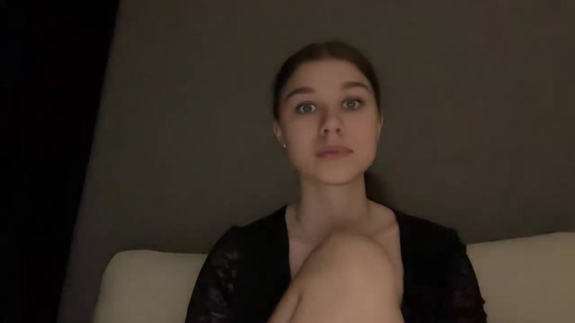 Gallery image thumbnail from JewelReigns's myfreecams stream on, 05/13/2026, 19:49 image 7 of 20