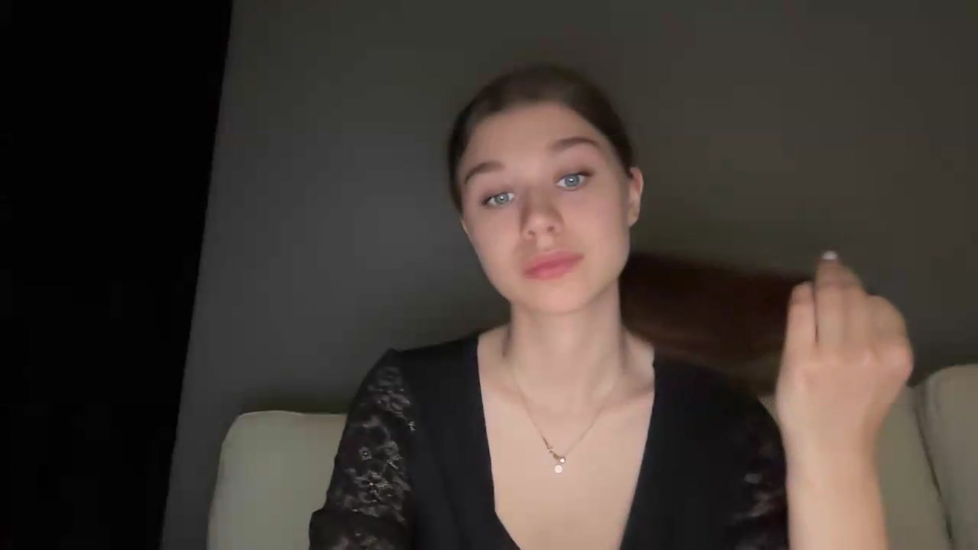 Gallery image thumbnail from JewelReigns's myfreecams stream on, 05/13/2026, 20:24 image 13 of 20