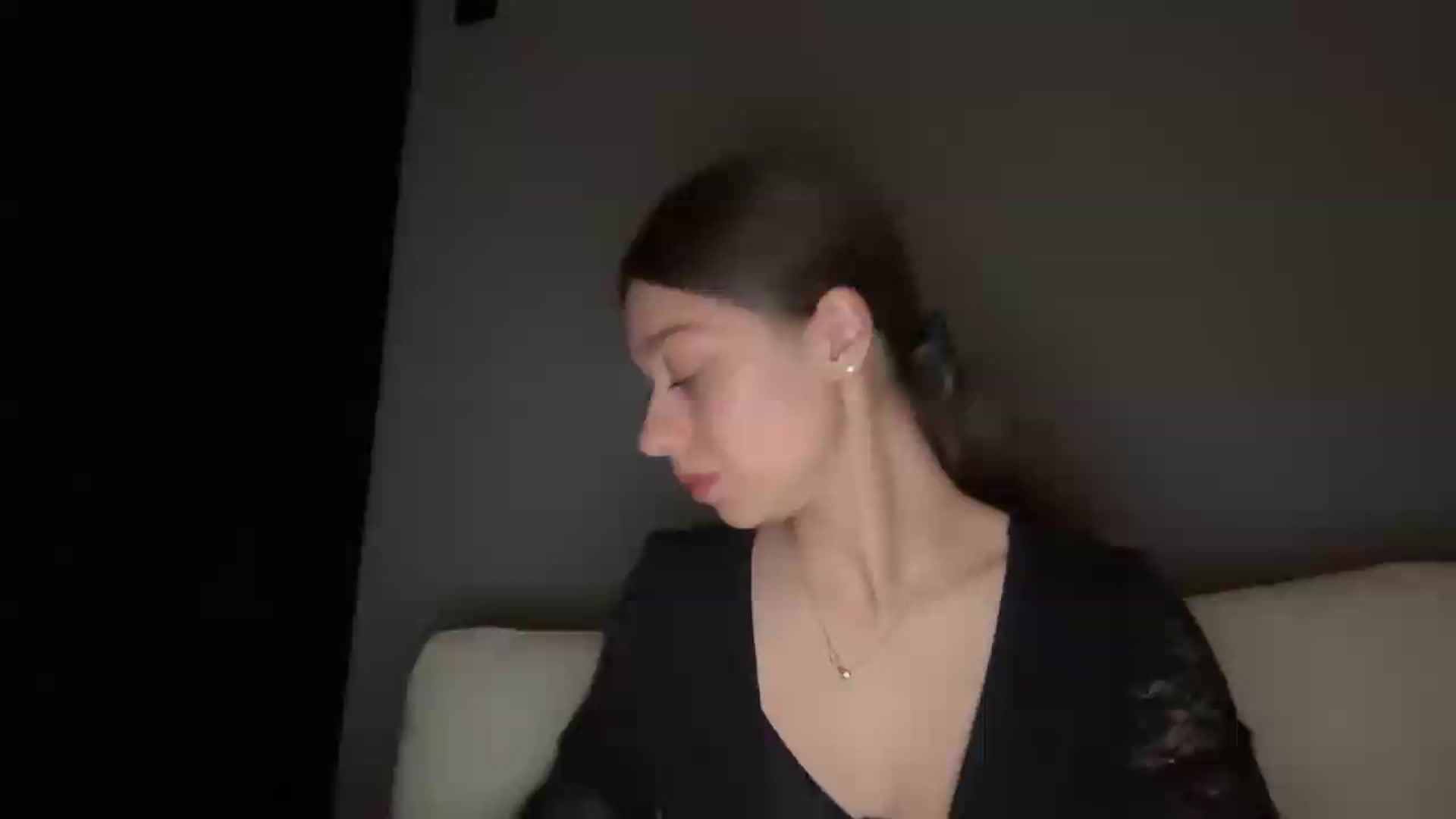 Gallery image thumbnail from JewelReigns's myfreecams stream on, 05/13/2026, 20:24 image 2 of 20