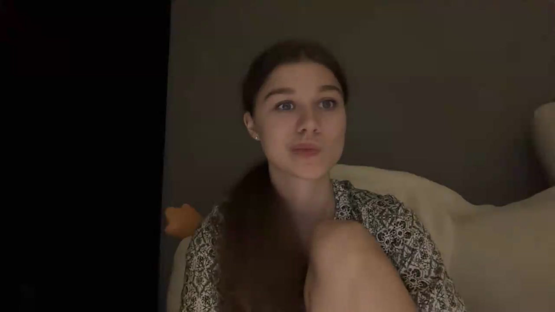 Gallery image thumbnail from JewelReigns's myfreecams stream on, 05/20/2026, 21:23 image 16 of 20