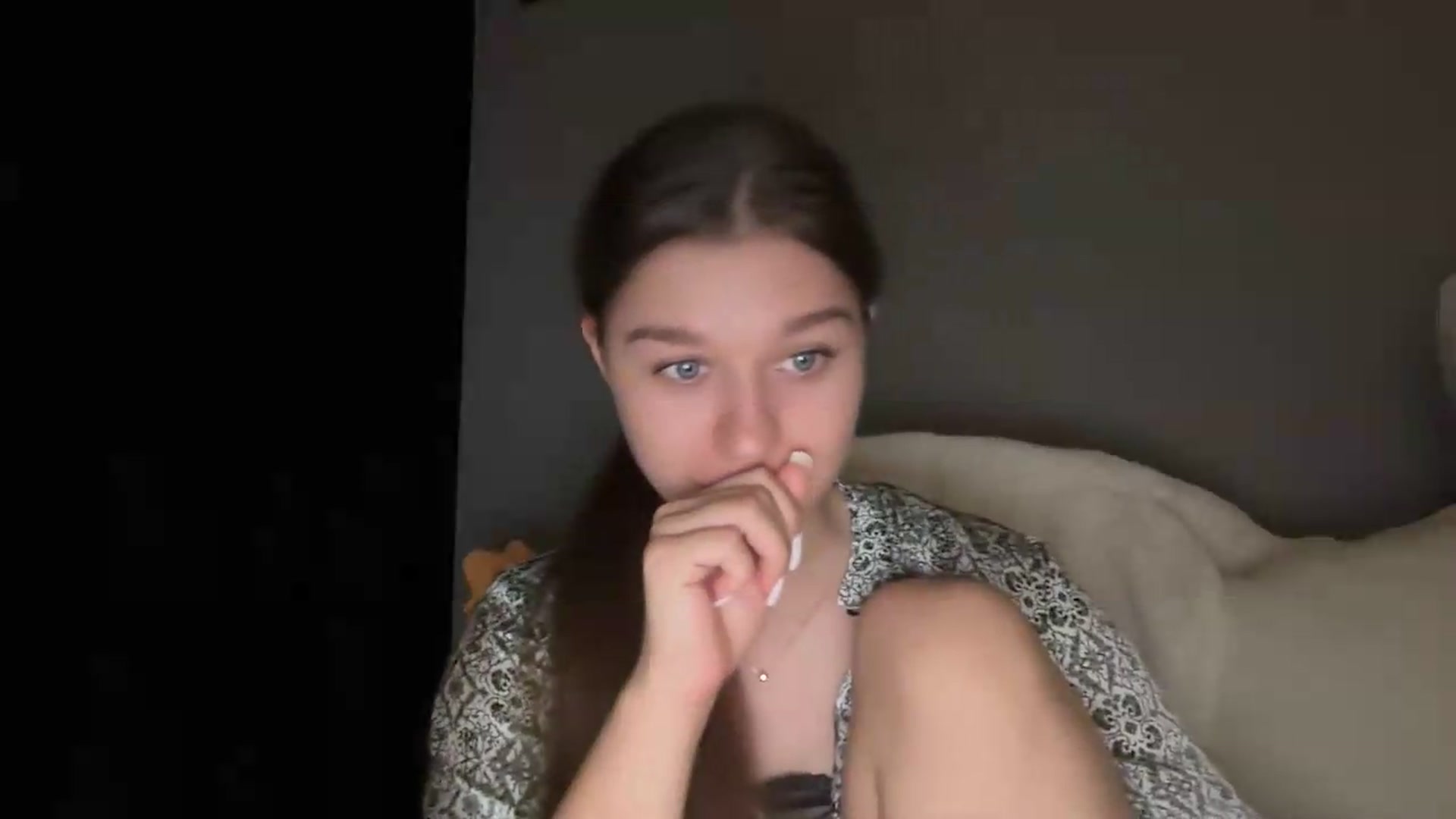 Gallery image thumbnail from JewelReigns's myfreecams stream on, 05/20/2026, 21:23 image 7 of 20