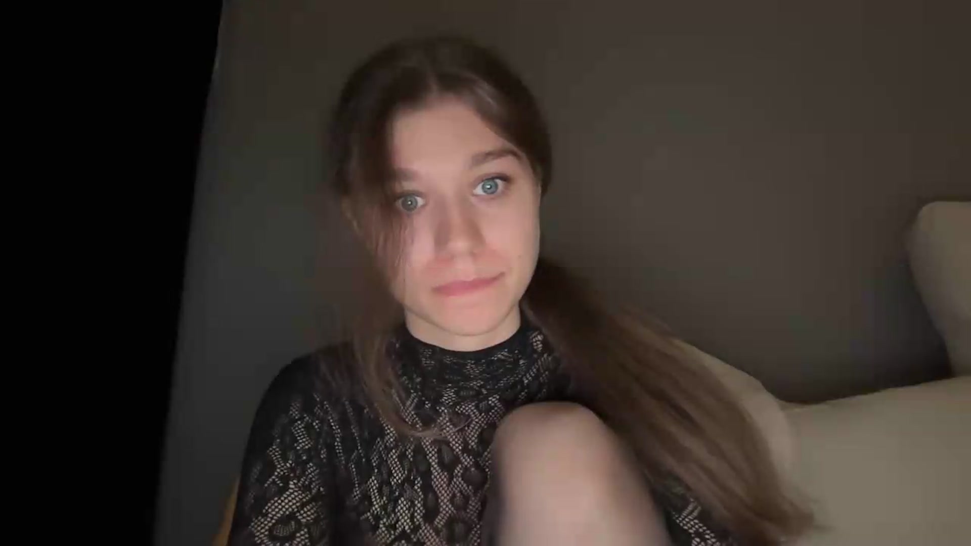 Gallery image thumbnail from JewelReigns's myfreecams stream on, 05/26/2026, 23:05 image 12 of 20