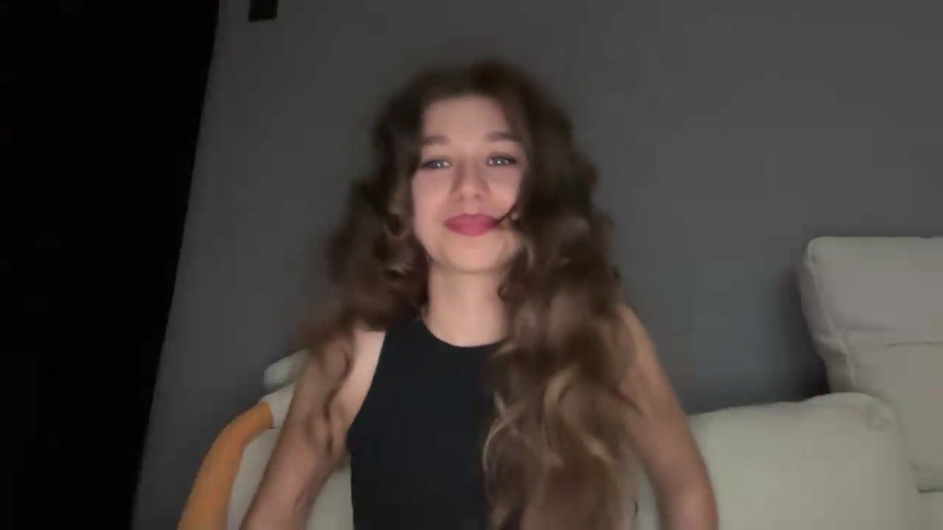 Gallery image thumbnail from JewelReigns's myfreecams stream on, 05/30/2026, 21:33 image 17 of 20