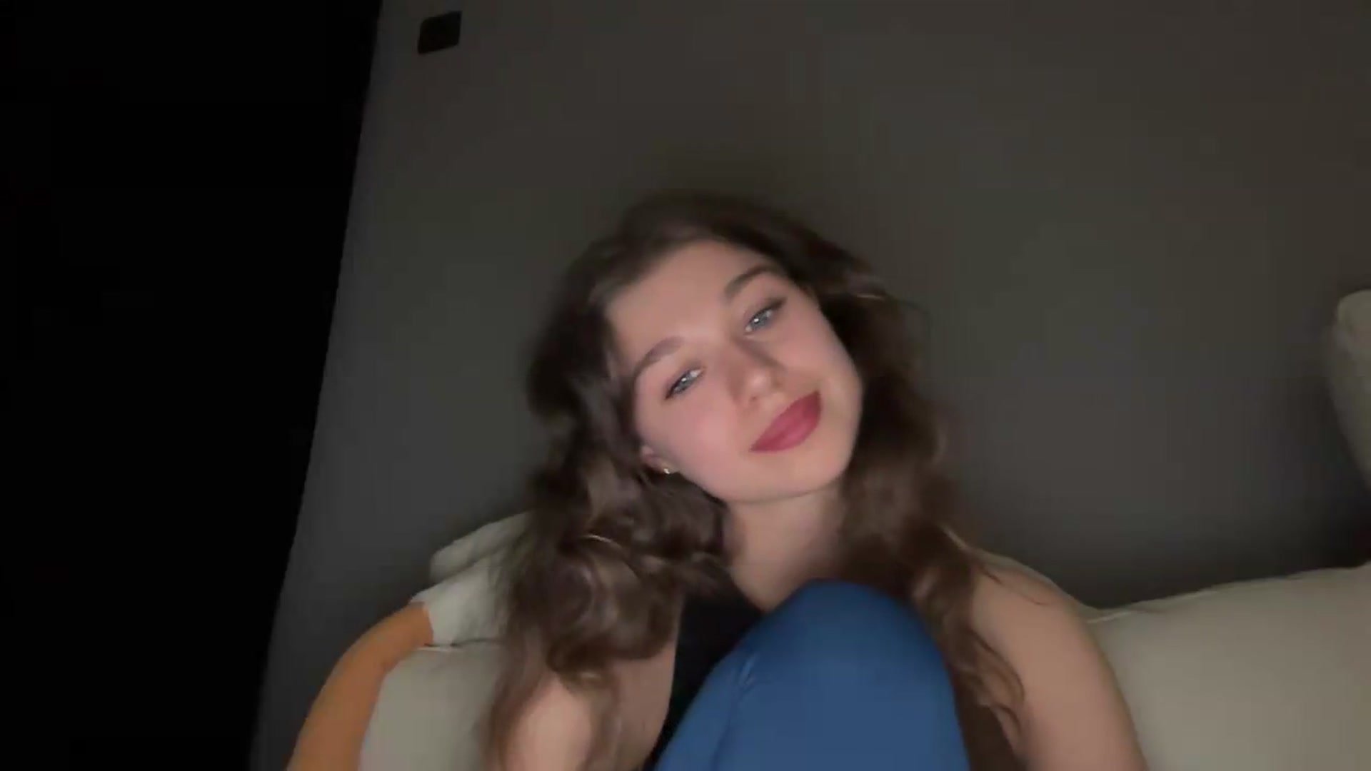 Gallery image thumbnail from JewelReigns's myfreecams stream on, 05/30/2026, 21:33 image 7 of 20