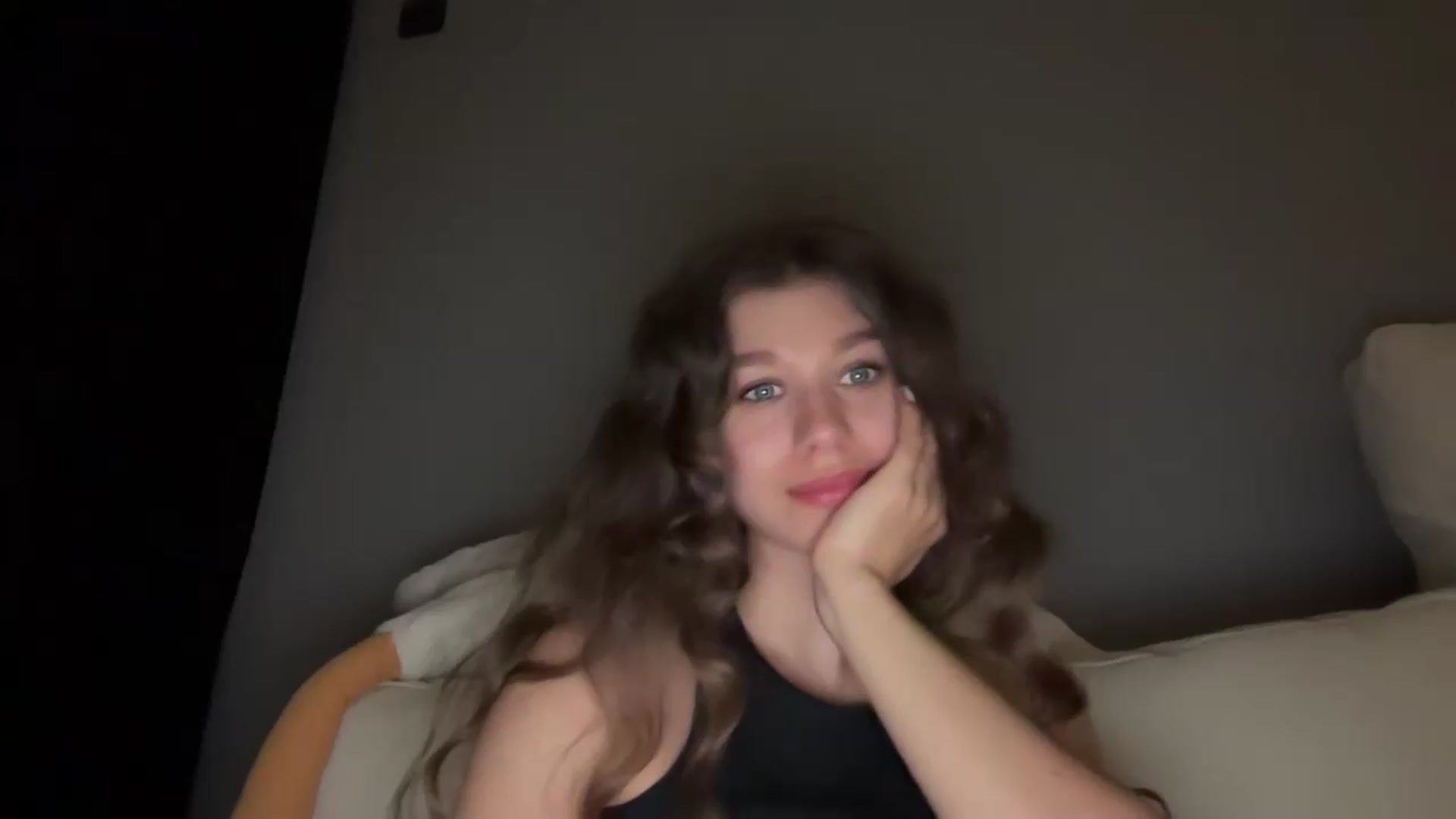 Gallery image thumbnail from JewelReigns's myfreecams stream on, 05/31/2026, 24:00 image 5 of 20