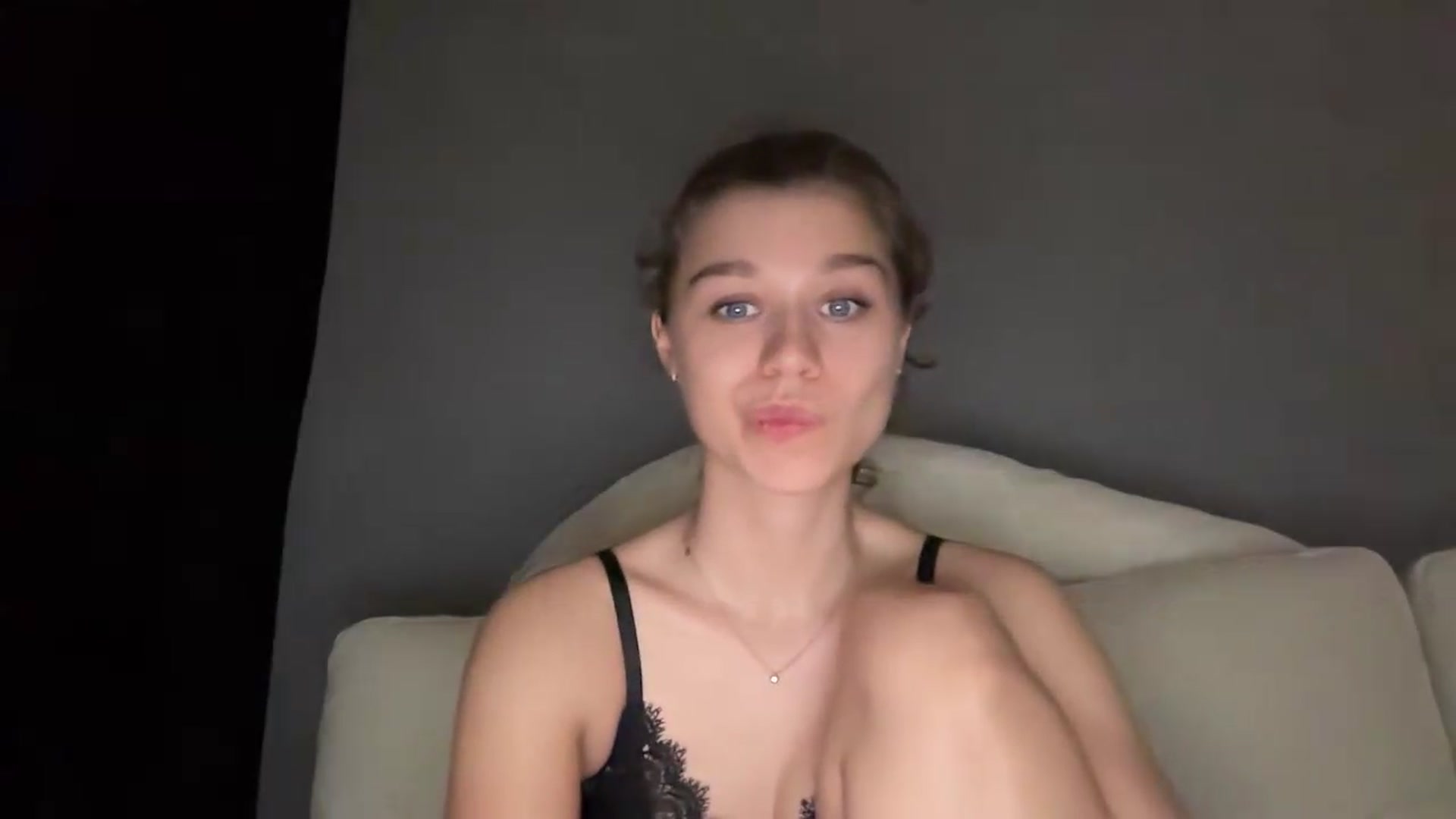 Gallery image thumbnail from JewelReigns's myfreecams stream on, 06/05/2026, 24:35 image 2 of 20