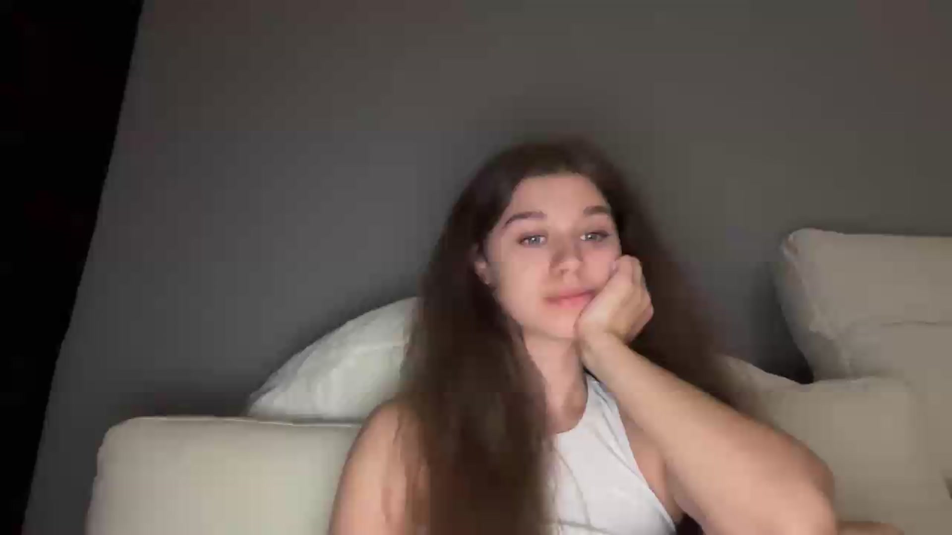 Gallery image thumbnail from JewelReigns's myfreecams stream on, 06/05/2026, 21:08 image 3 of 20
