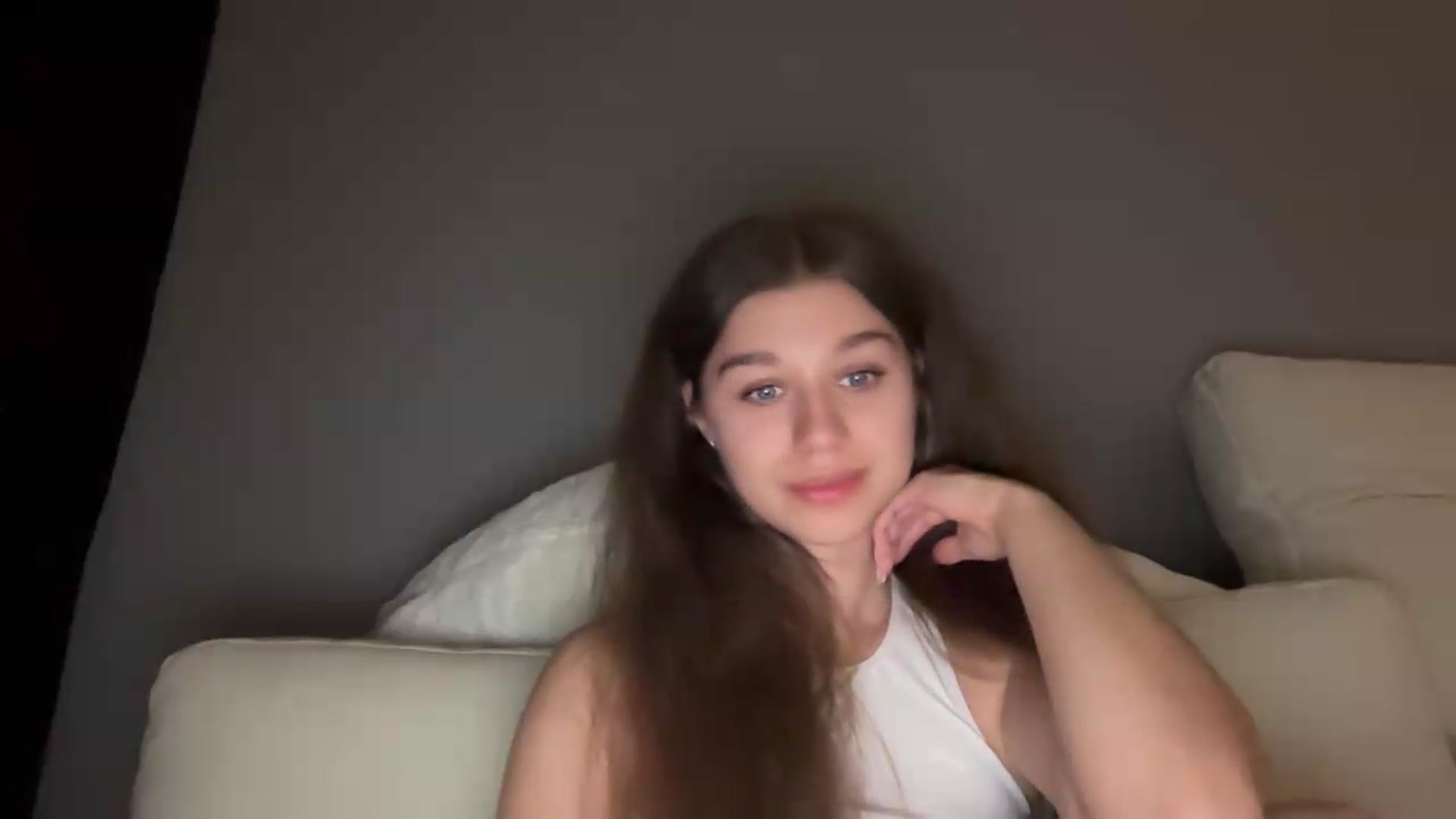 Gallery image thumbnail from JewelReigns's myfreecams stream on, 06/05/2026, 21:08 image 12 of 20