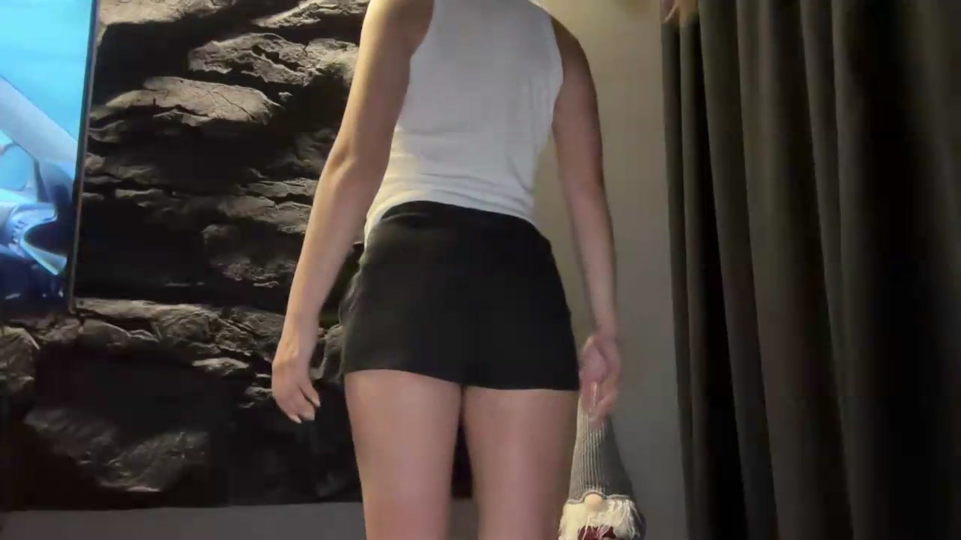 Gallery image thumbnail from JewelReigns's myfreecams stream on, 06/12/2026, 21:34 image 15 of 20