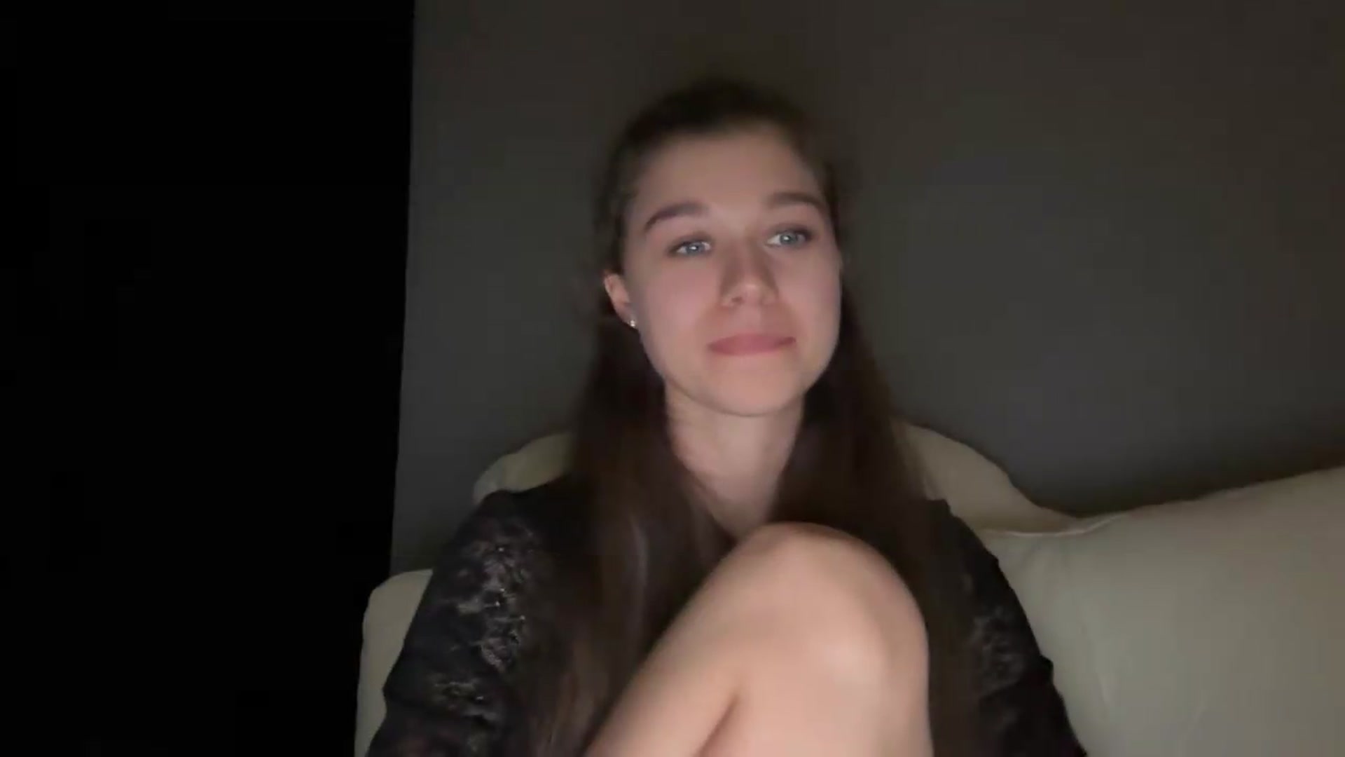 Gallery image thumbnail from JewelReigns's myfreecams stream on, 06/15/2026, 23:37 image 18 of 20
