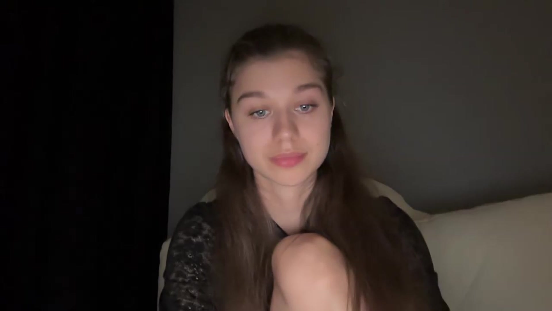 Gallery image thumbnail from JewelReigns's myfreecams stream on, 06/15/2026, 23:37 image 6 of 20