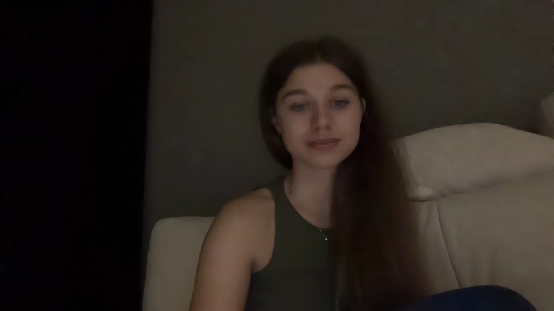 Gallery image thumbnail from JewelReigns's myfreecams stream on, 06/18/2026, 23:17 image 15 of 20