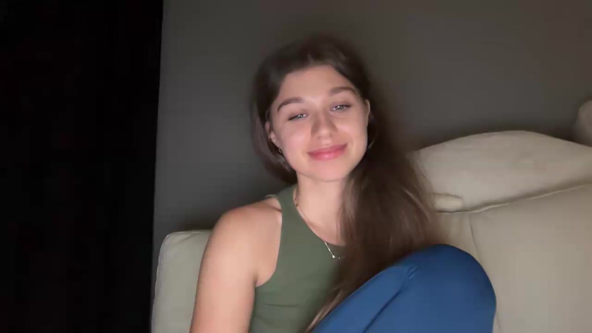 Gallery image thumbnail from JewelReigns's myfreecams stream on, 06/18/2026, 23:17 image 20 of 20