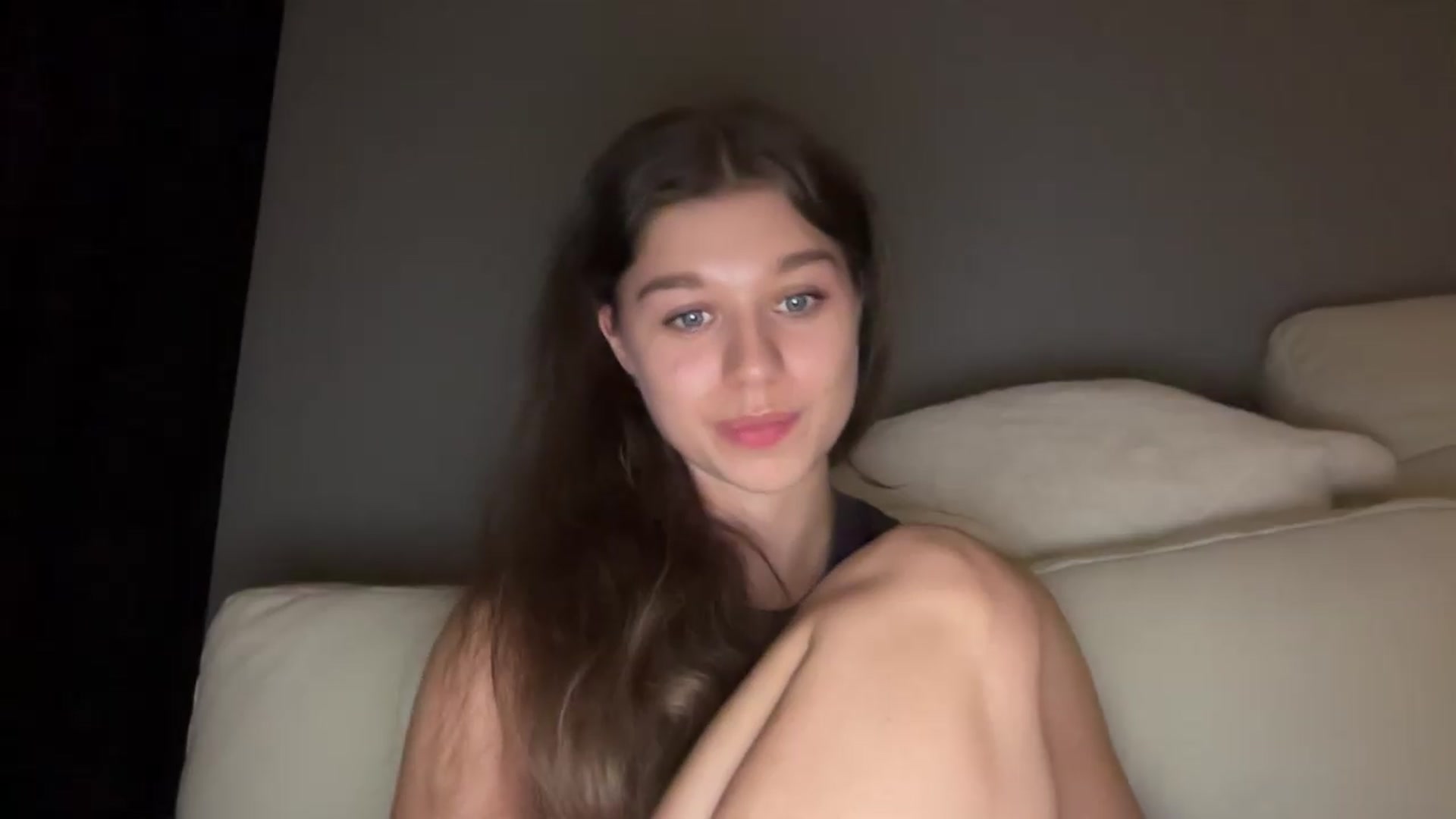 Gallery image thumbnail from JewelReigns's myfreecams stream on, 06/19/2026, 20:50 image 6 of 20