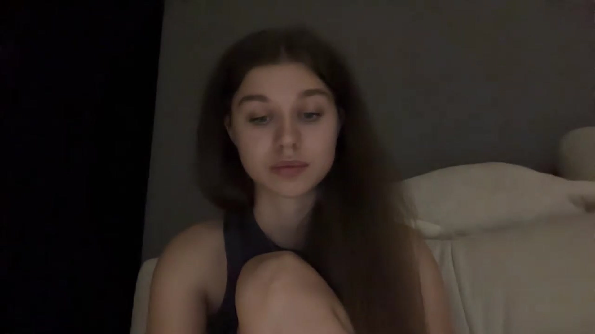 Gallery image thumbnail from JewelReigns's myfreecams stream on, 06/19/2026, 22:33 image 5 of 20